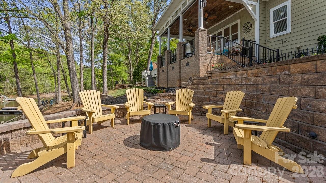 347 Whippoorwill Rd, Mooresville, NC 28117