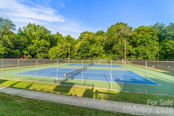 2328 Howerton Ct, Charlotte, NC 28270
