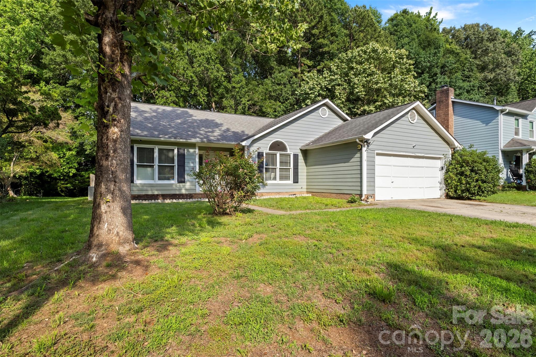 8704 Hornwood Ct, Charlotte, NC 28215