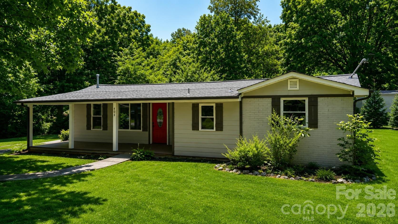404 Dogwood Ln, Statesville, NC 28625