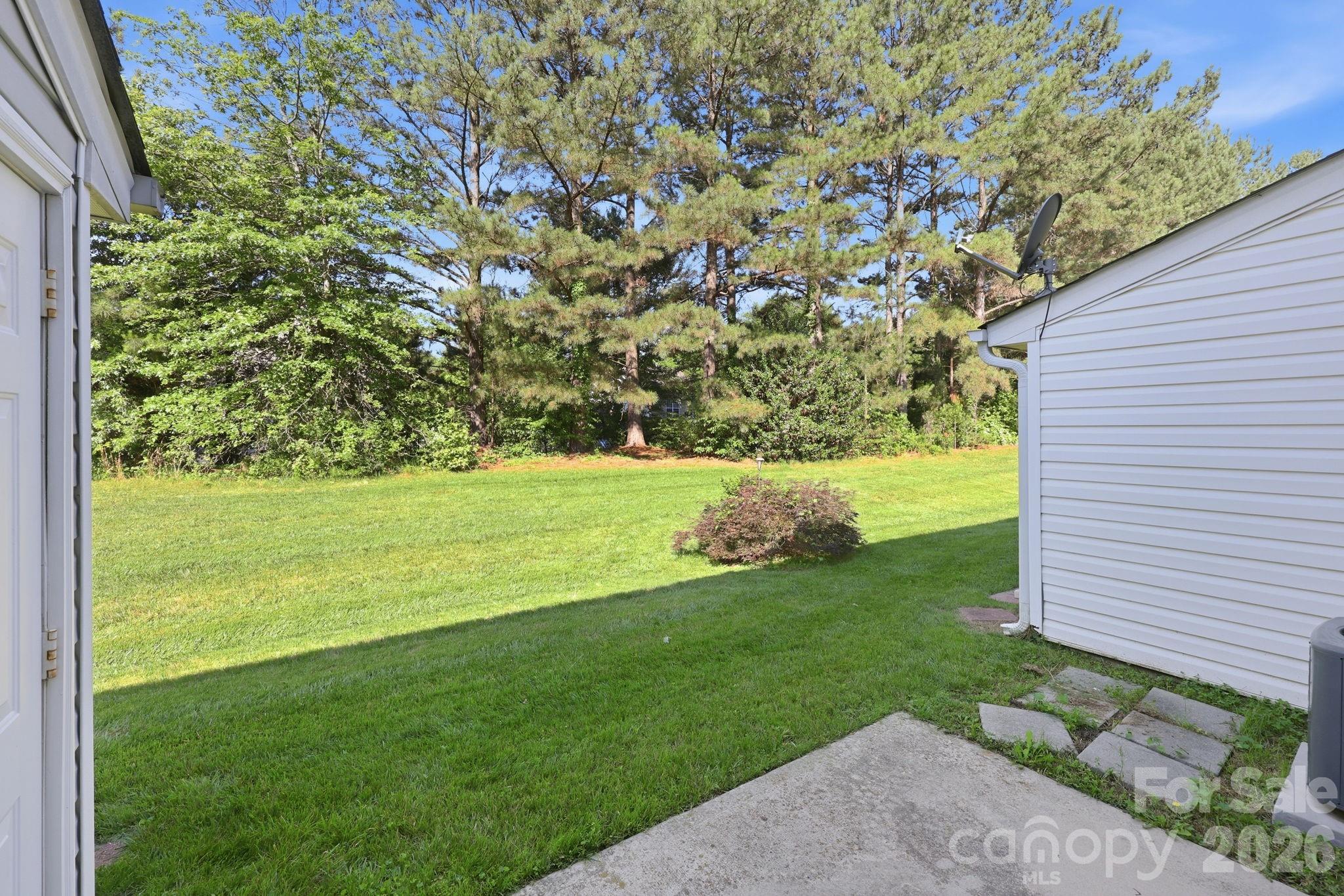 12368 Hennigan Place Ln, Charlotte, NC 28214