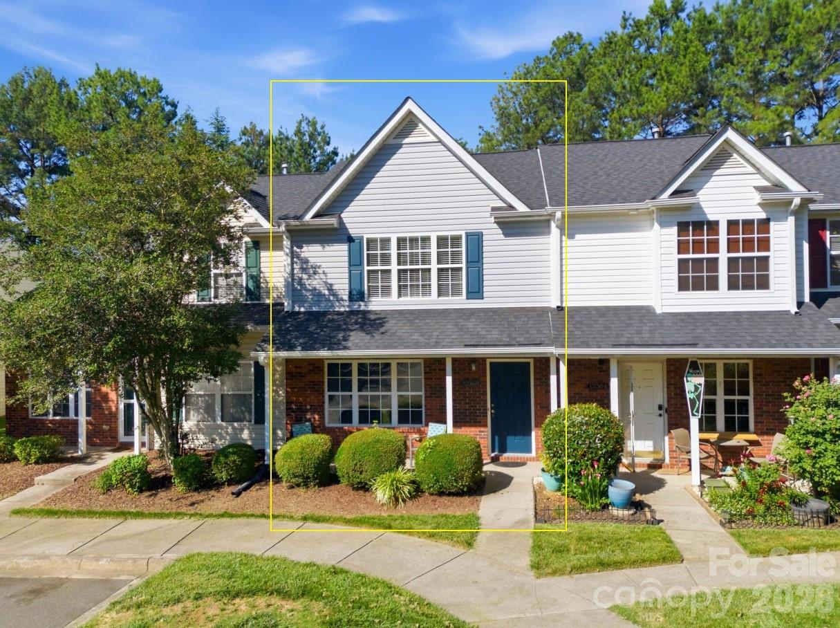 12368 Hennigan Place Ln, Charlotte, NC 28214