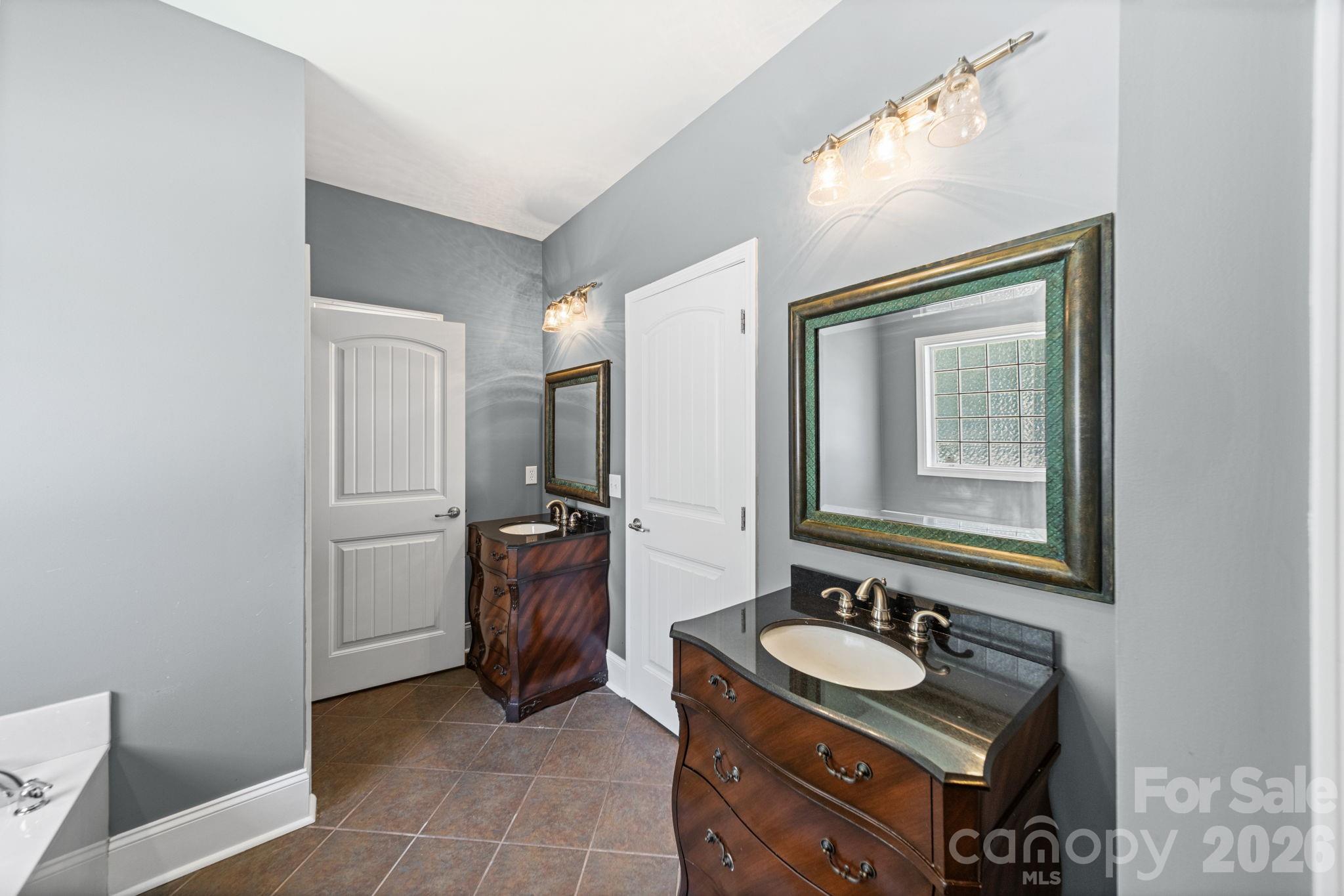 2340 Keswick Ln, Rock Hill, SC 29732