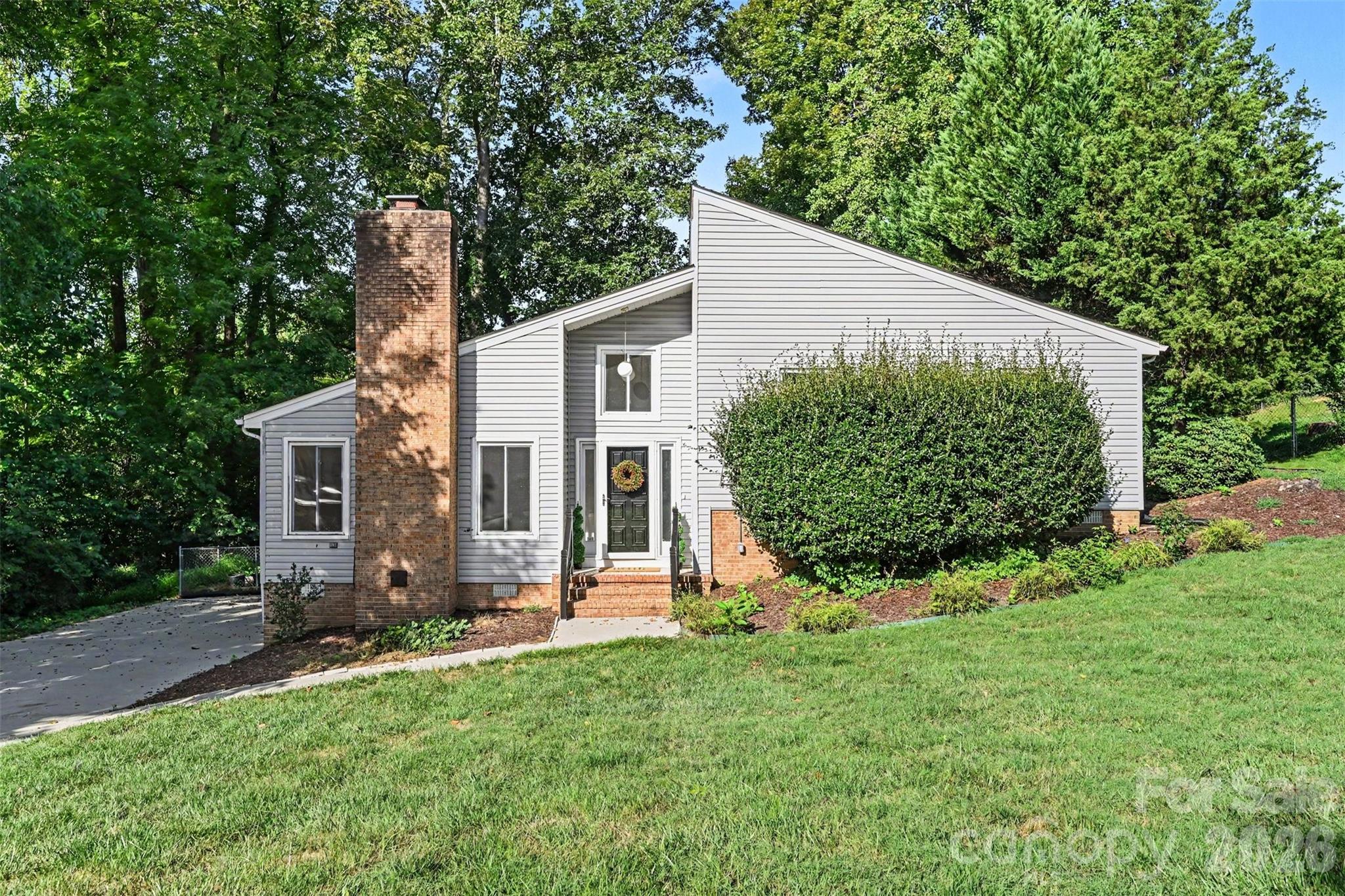 7944 Pawtuckett Rd, Charlotte, NC 28214