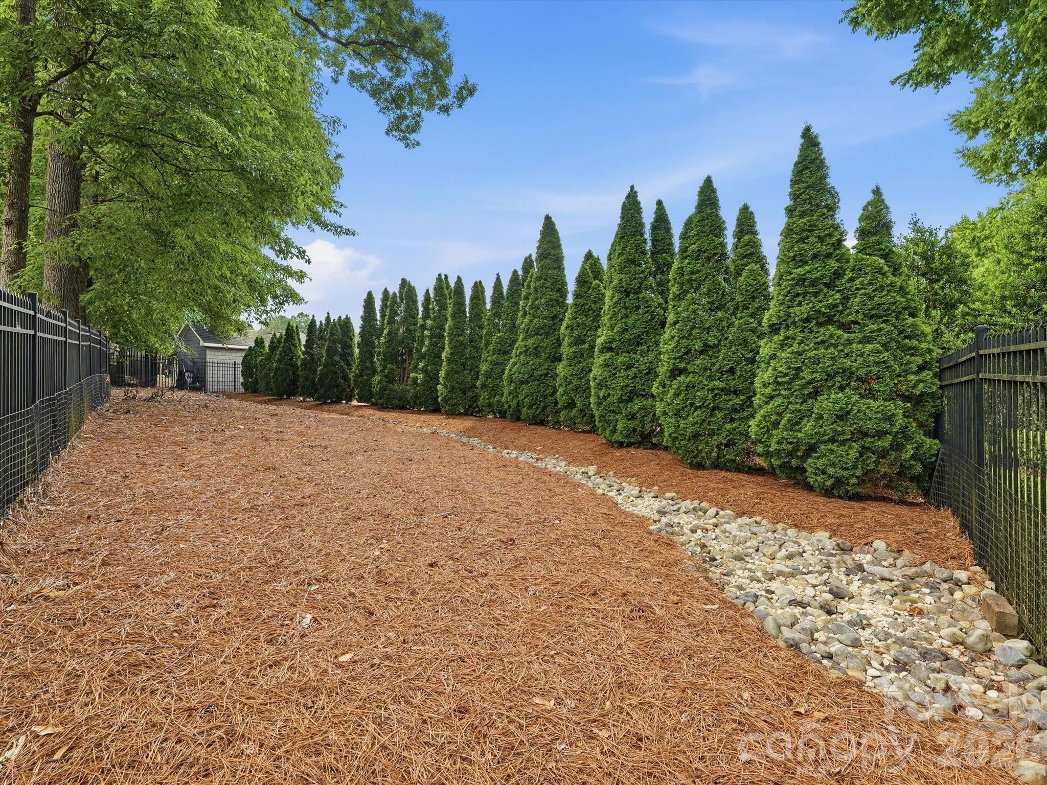 2106 Brookberry Ln, Gastonia, NC 28056