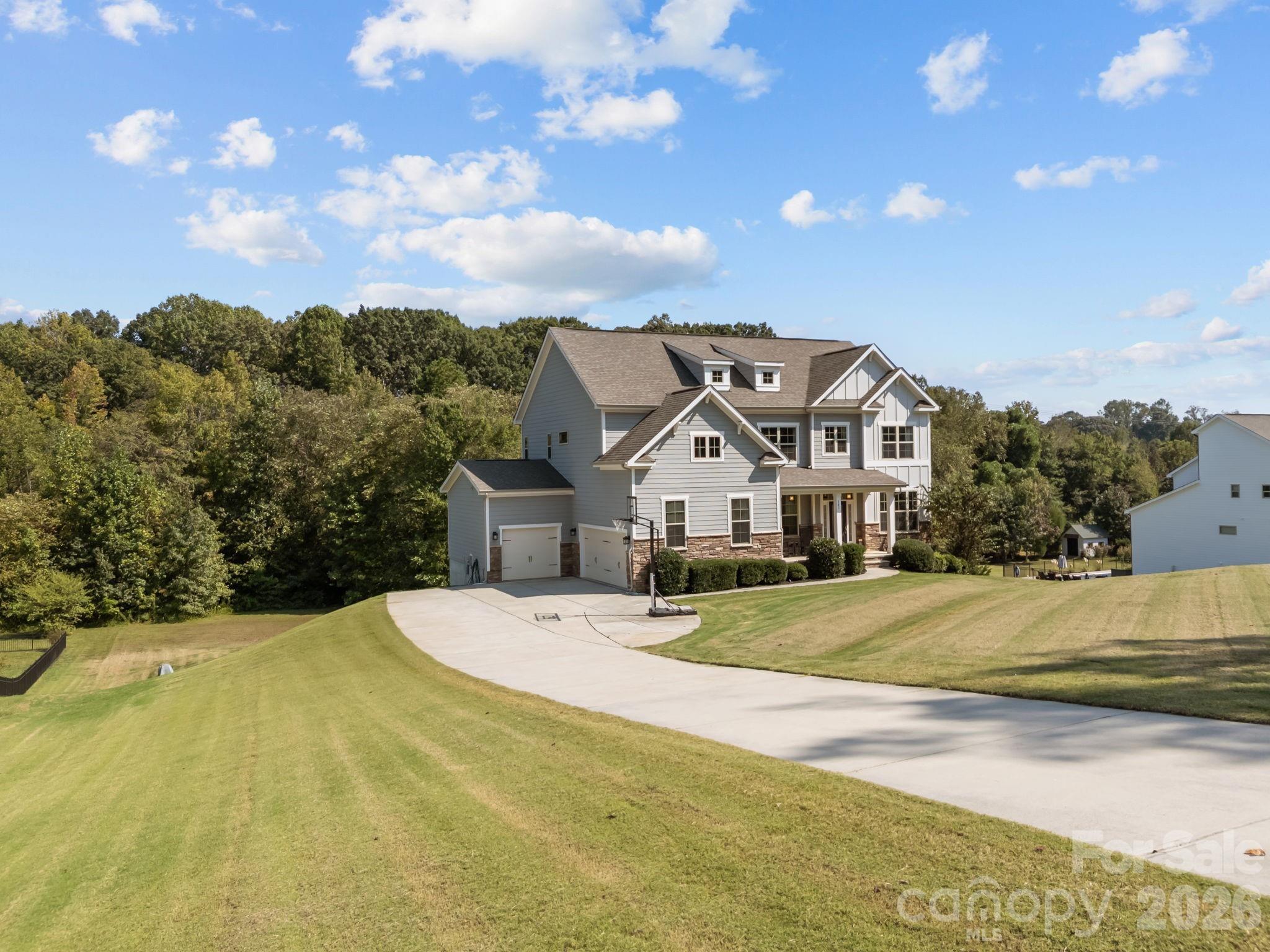 141 Rain Shadow Dr, Mooresville, NC 28115