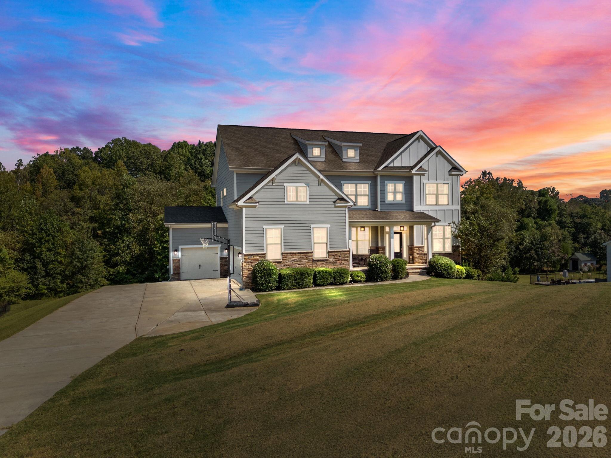 141 Rain Shadow Dr, Mooresville, NC 28115