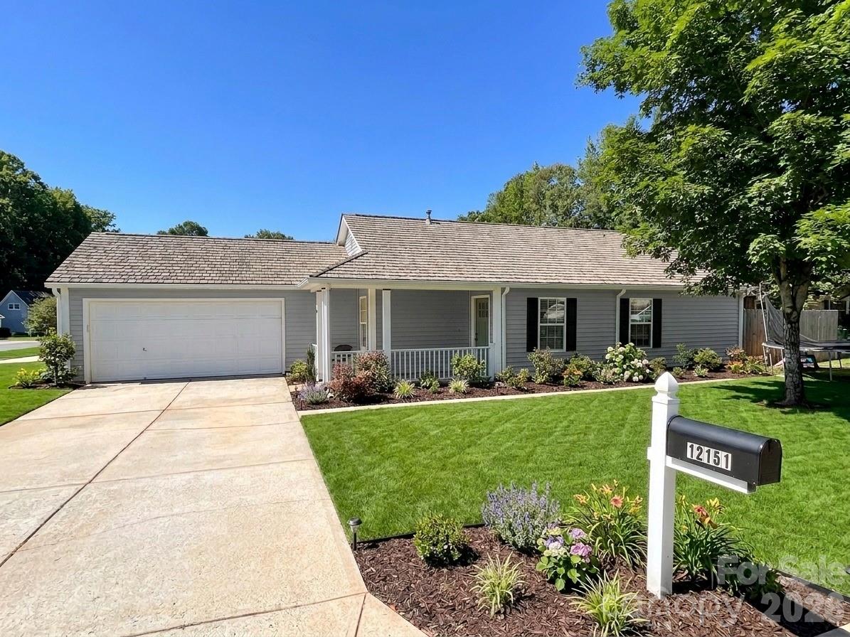 12151 Stewarts Crossing Dr, Charlotte, NC 28215