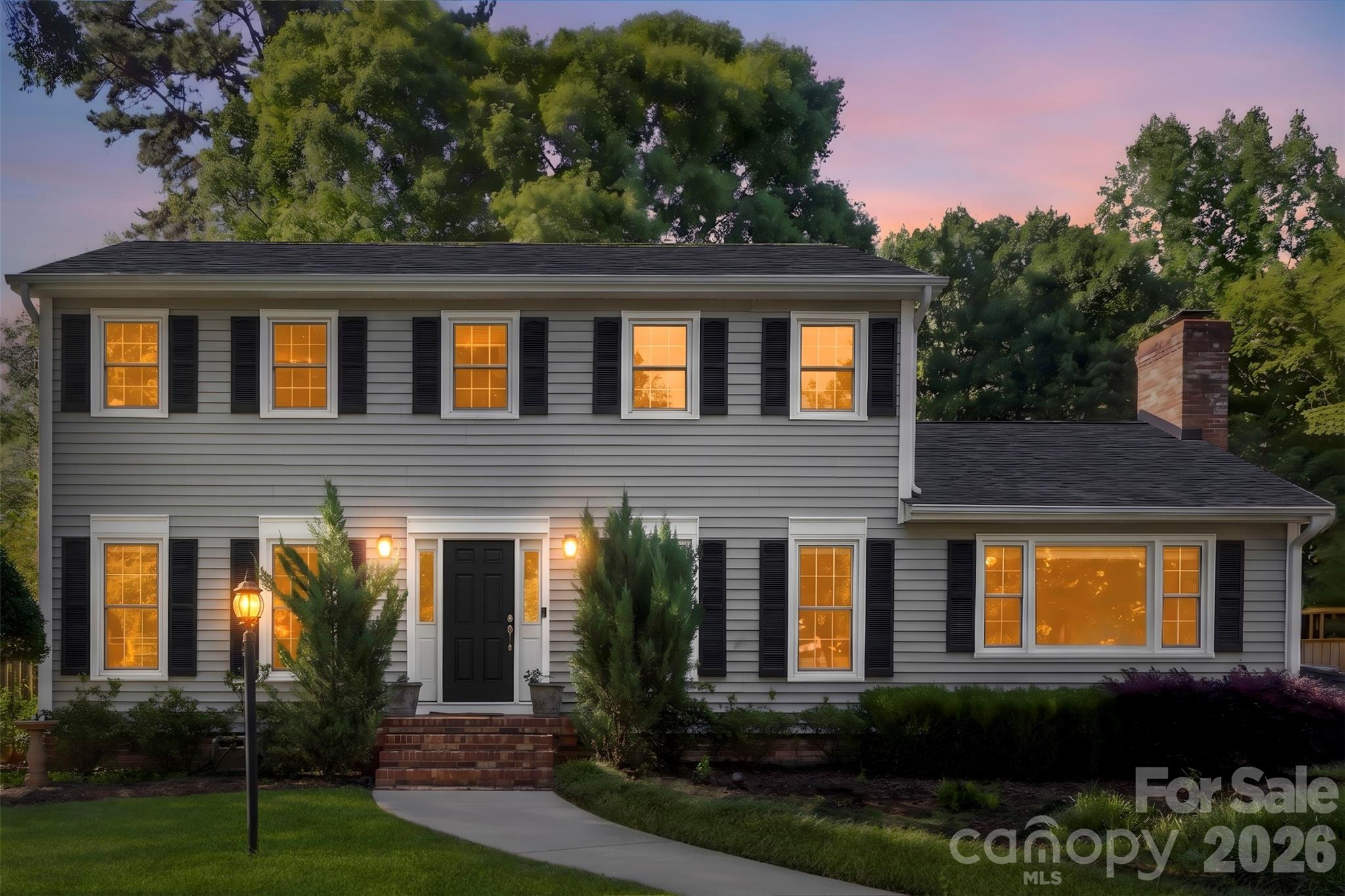 2106 Kings Dr, Gastonia, NC 28056