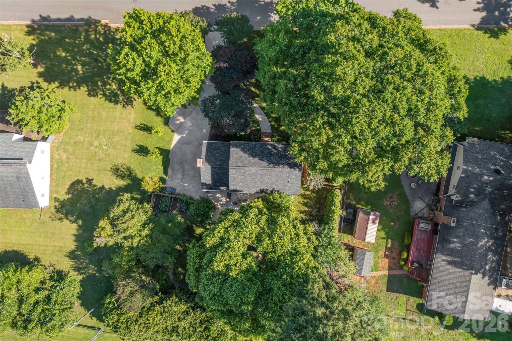 2106 Kings Dr, Gastonia, NC 28056
