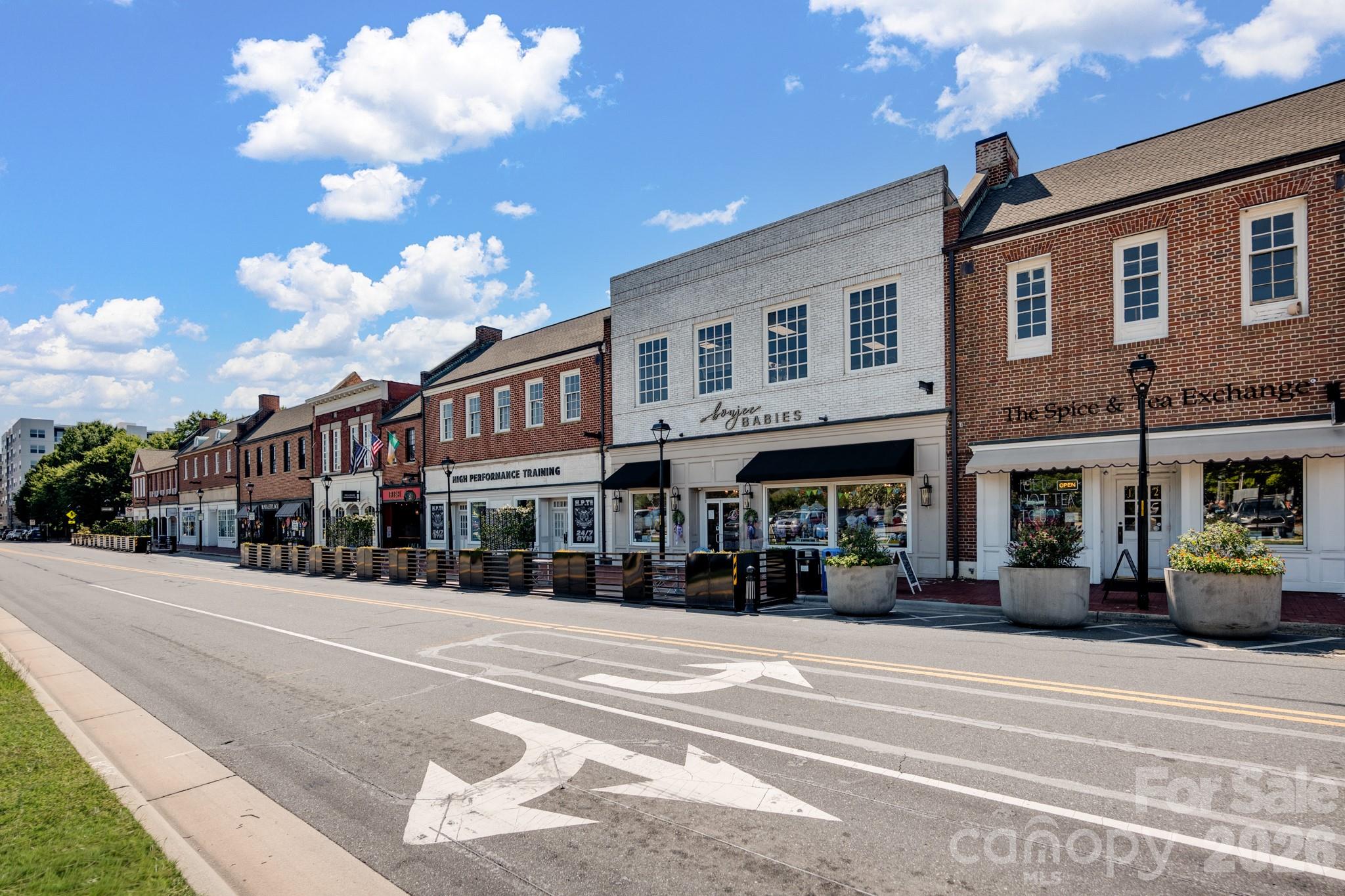 410 N Cannon Blvd, Kannapolis, NC 28083