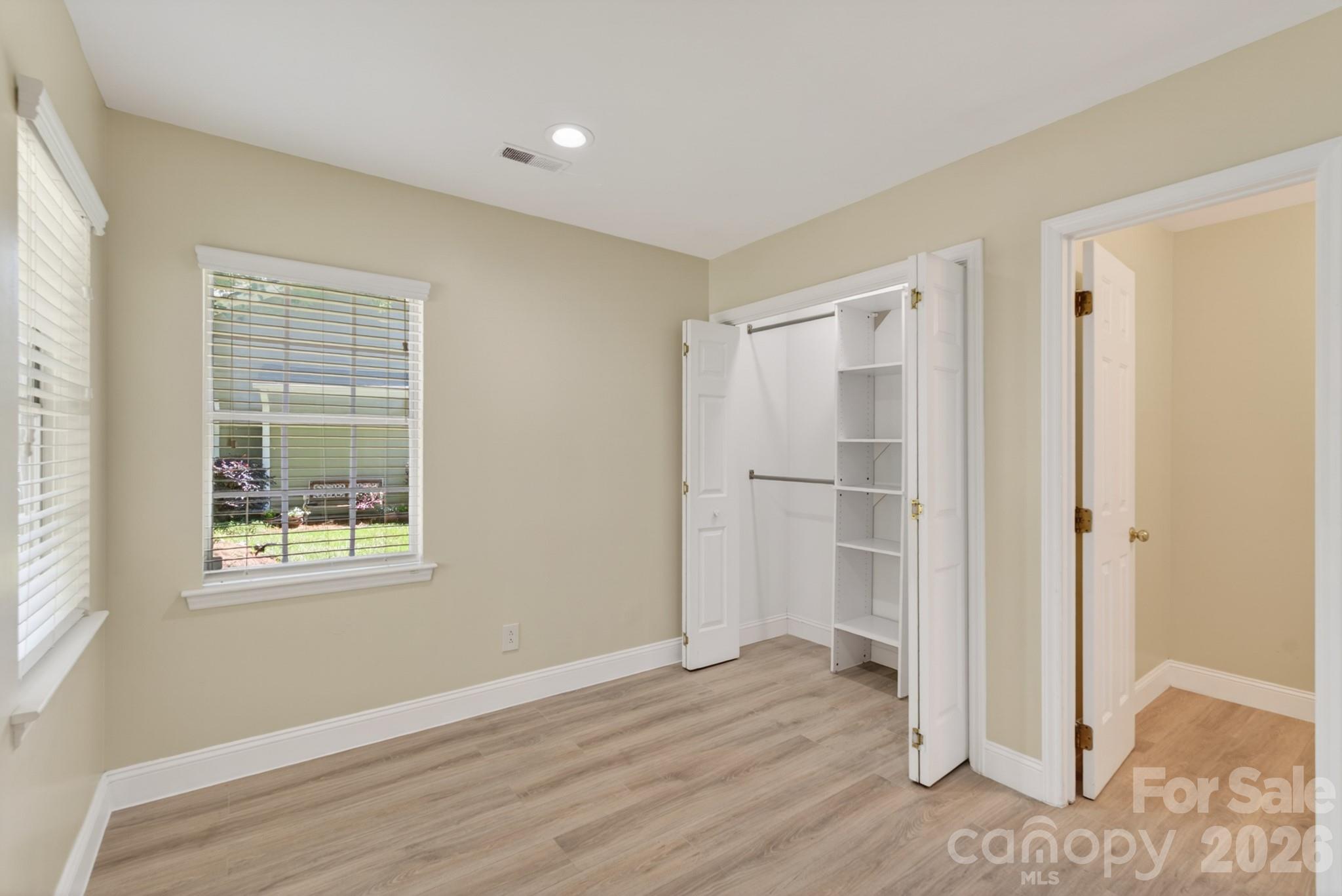 2705 Tiergarten Ln, Charlotte, NC 28210