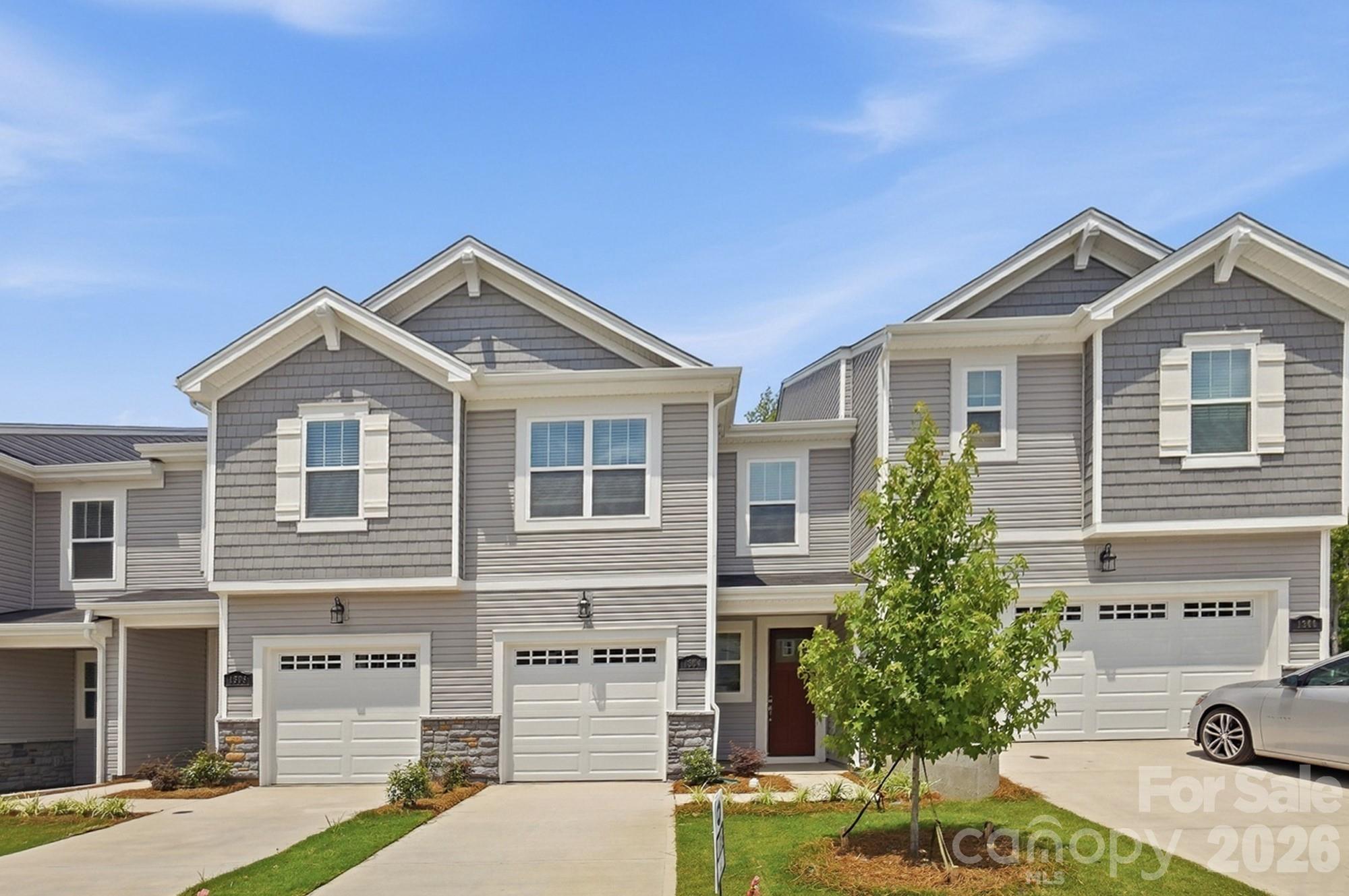 1304 Vibrant Rd, Charlotte, NC 28215