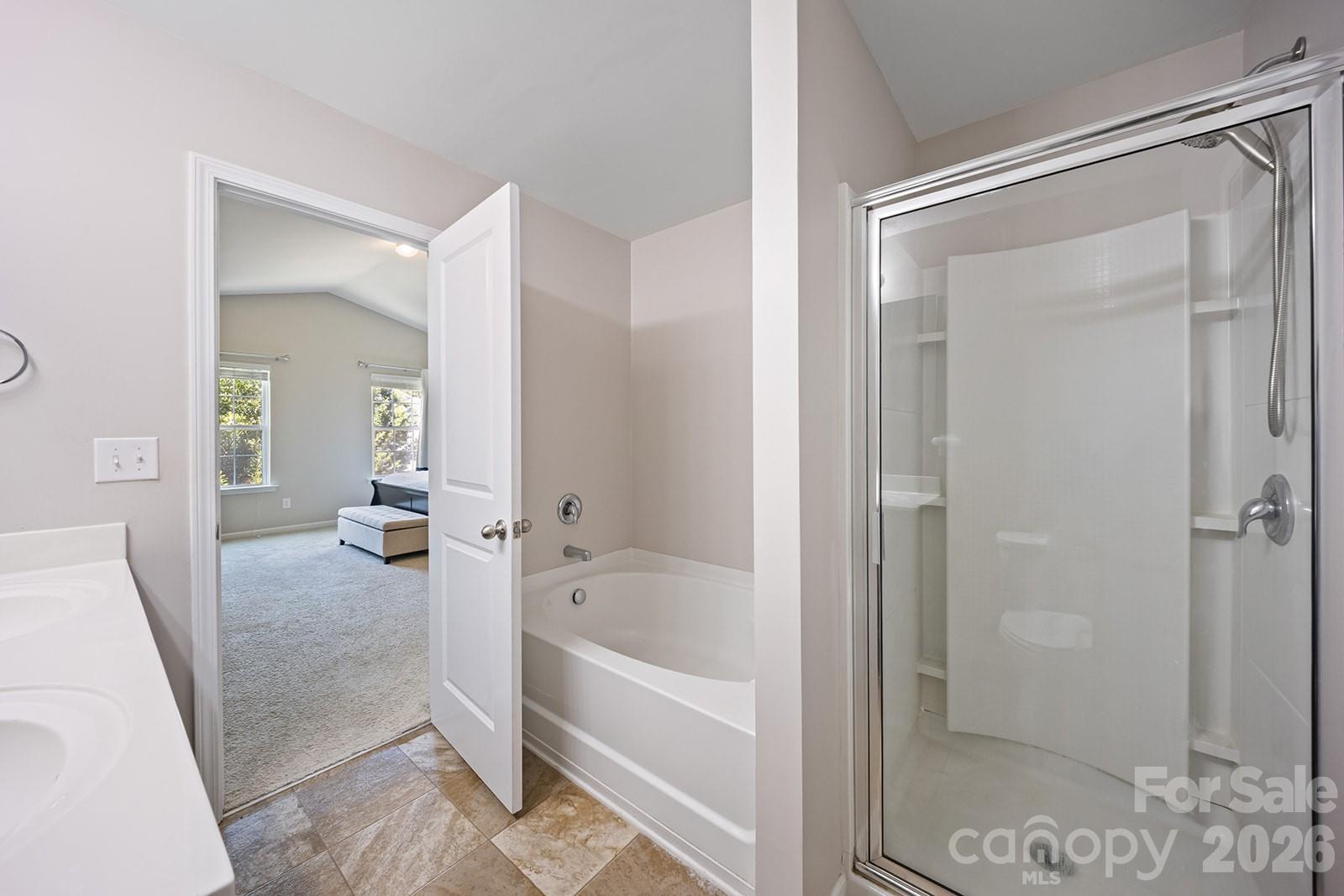 5329 Park Brook Dr, Charlotte, NC 28269