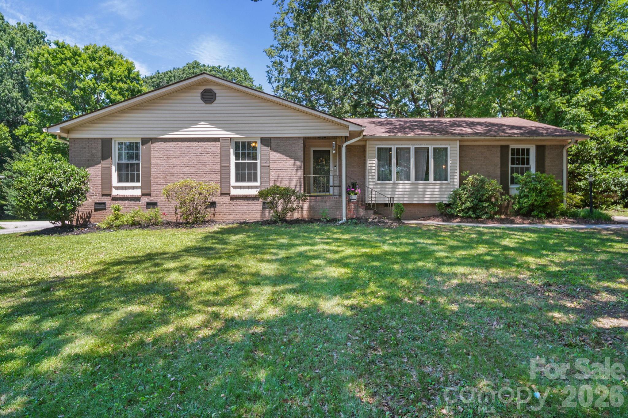 5329 Providence Rd, Charlotte, NC 28226