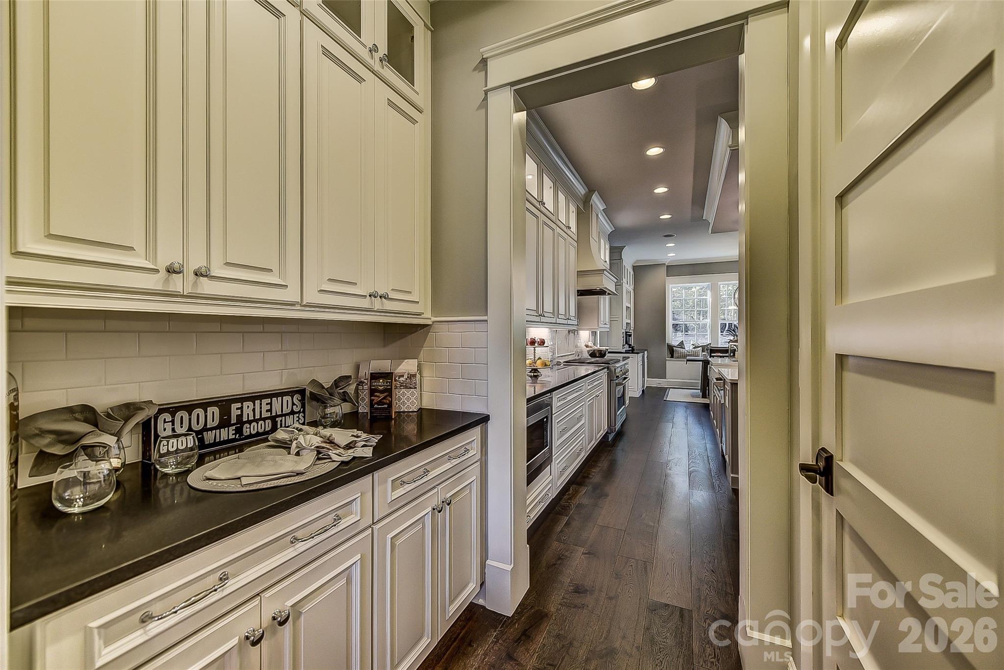 752 Lynderhill Ln, Matthews, NC 28105