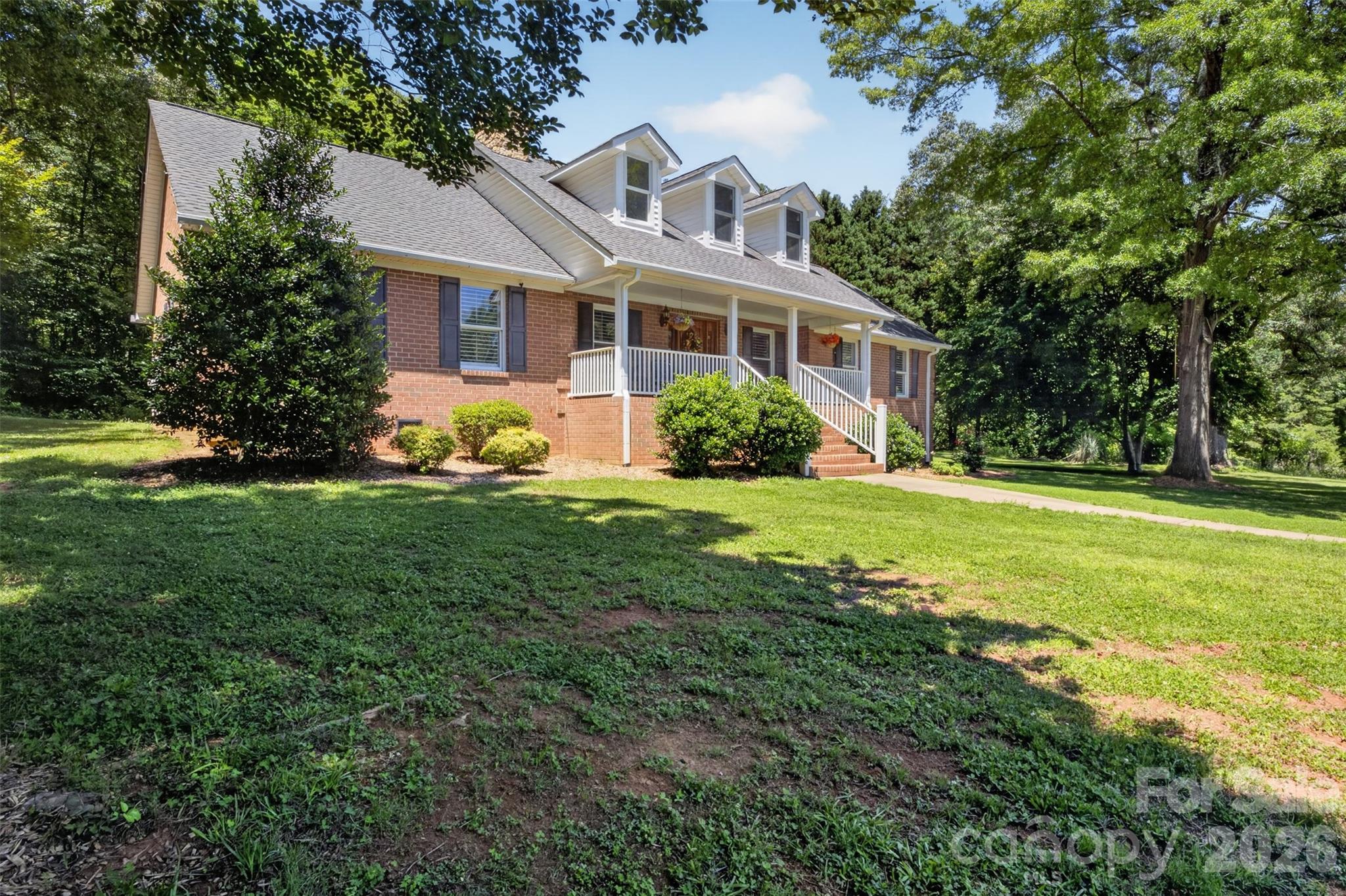 8234 Dennis Rd, Charlotte, NC 28227