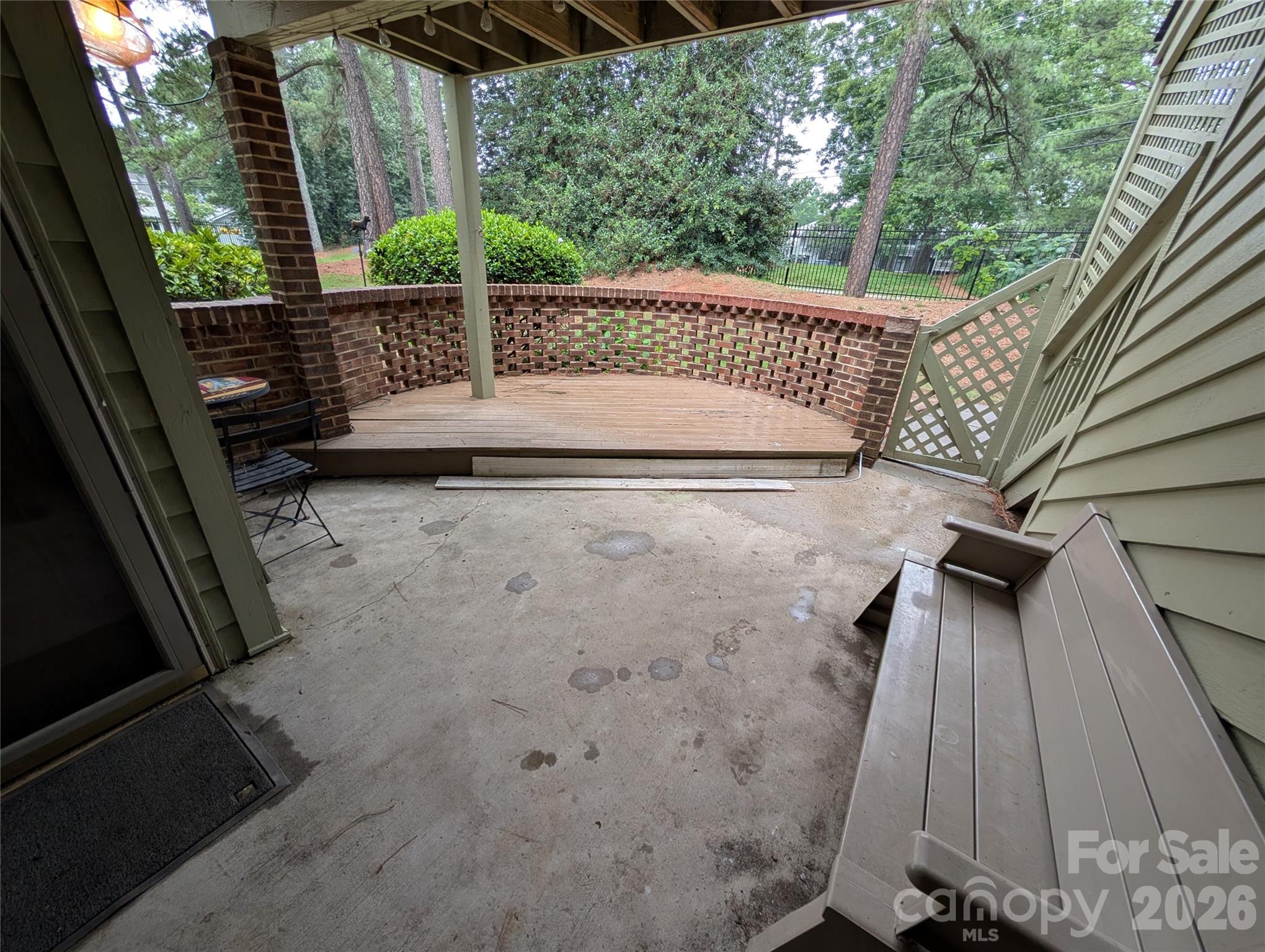 1600 Sharon Rd, Charlotte, NC 28210