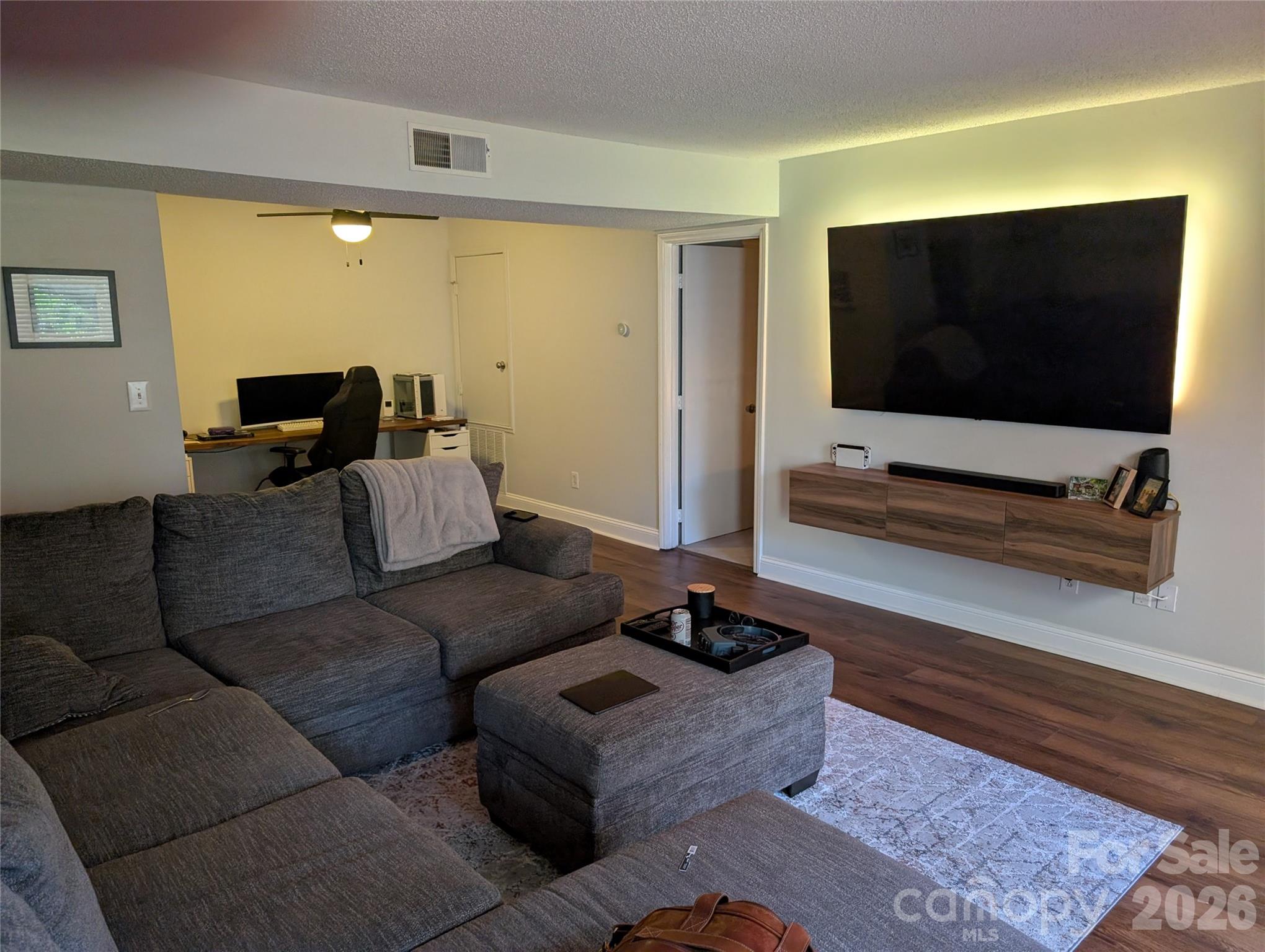 1600 Sharon Rd, Charlotte, NC 28210