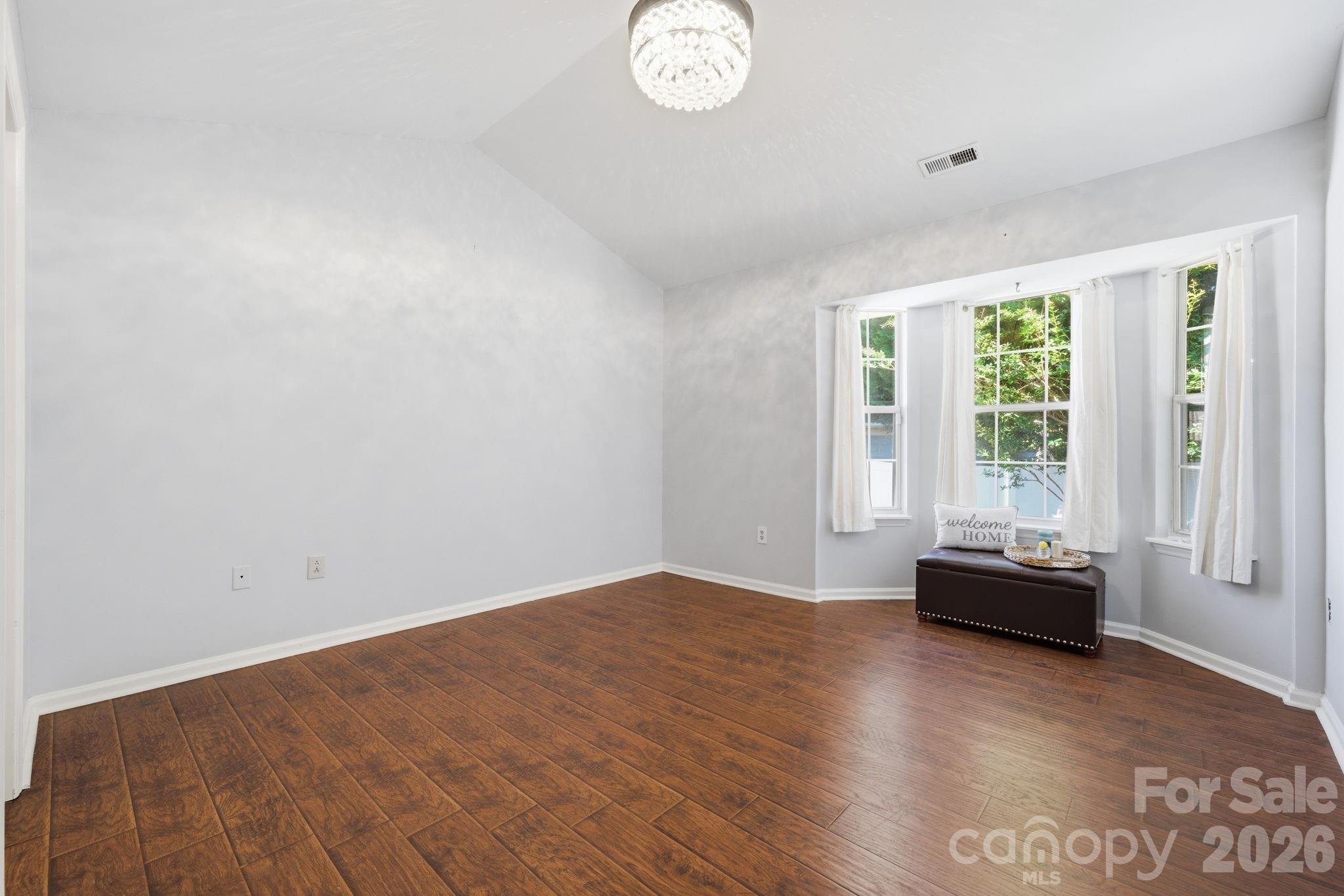 5701 Ebley Ln, Charlotte, NC 28227
