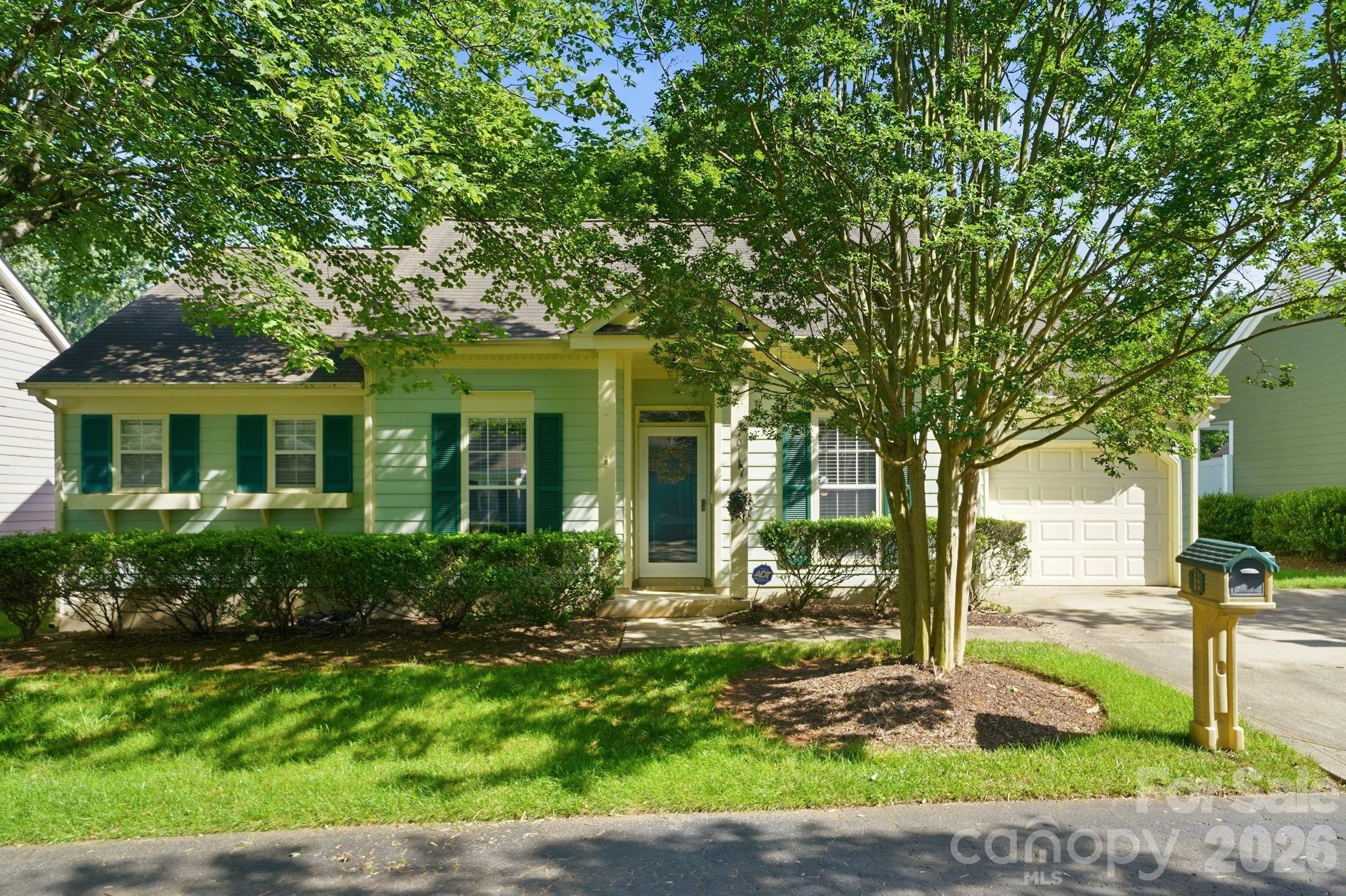 5701 Ebley Ln, Charlotte, NC 28227
