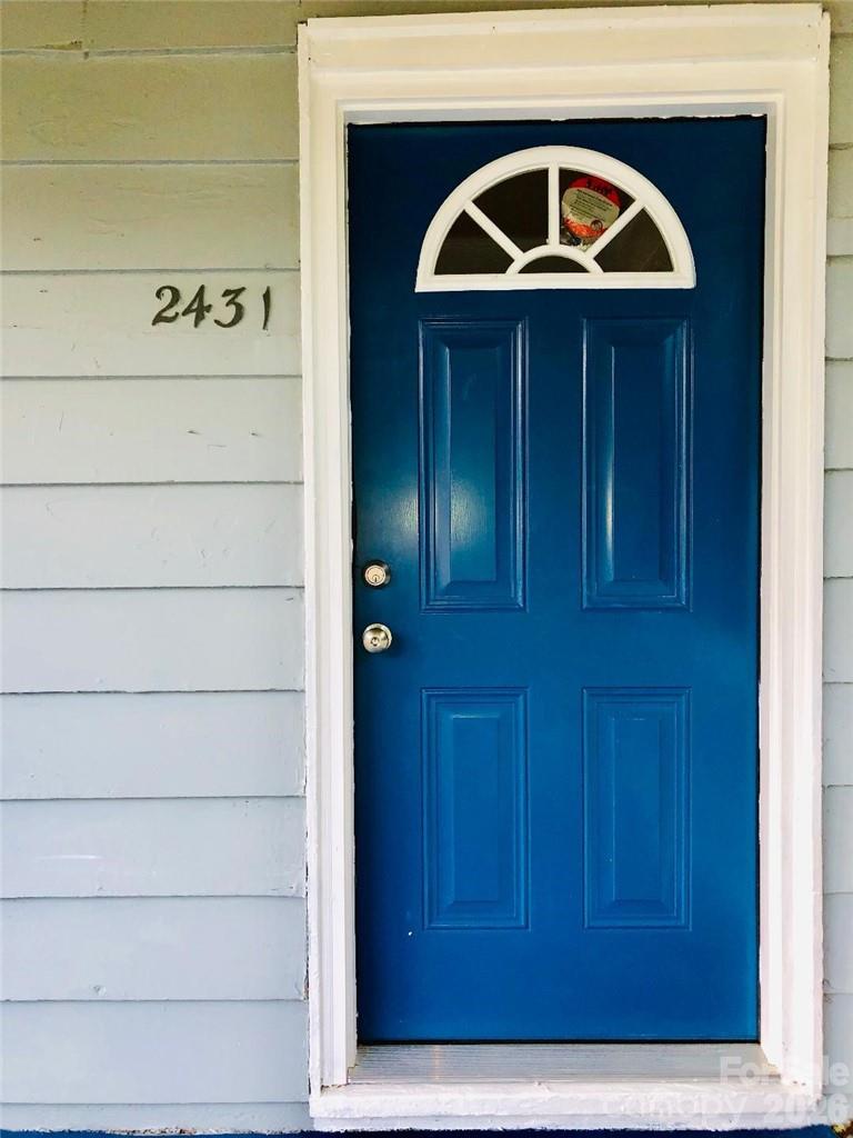 2431 Columbus Cir, Charlotte, NC 28208