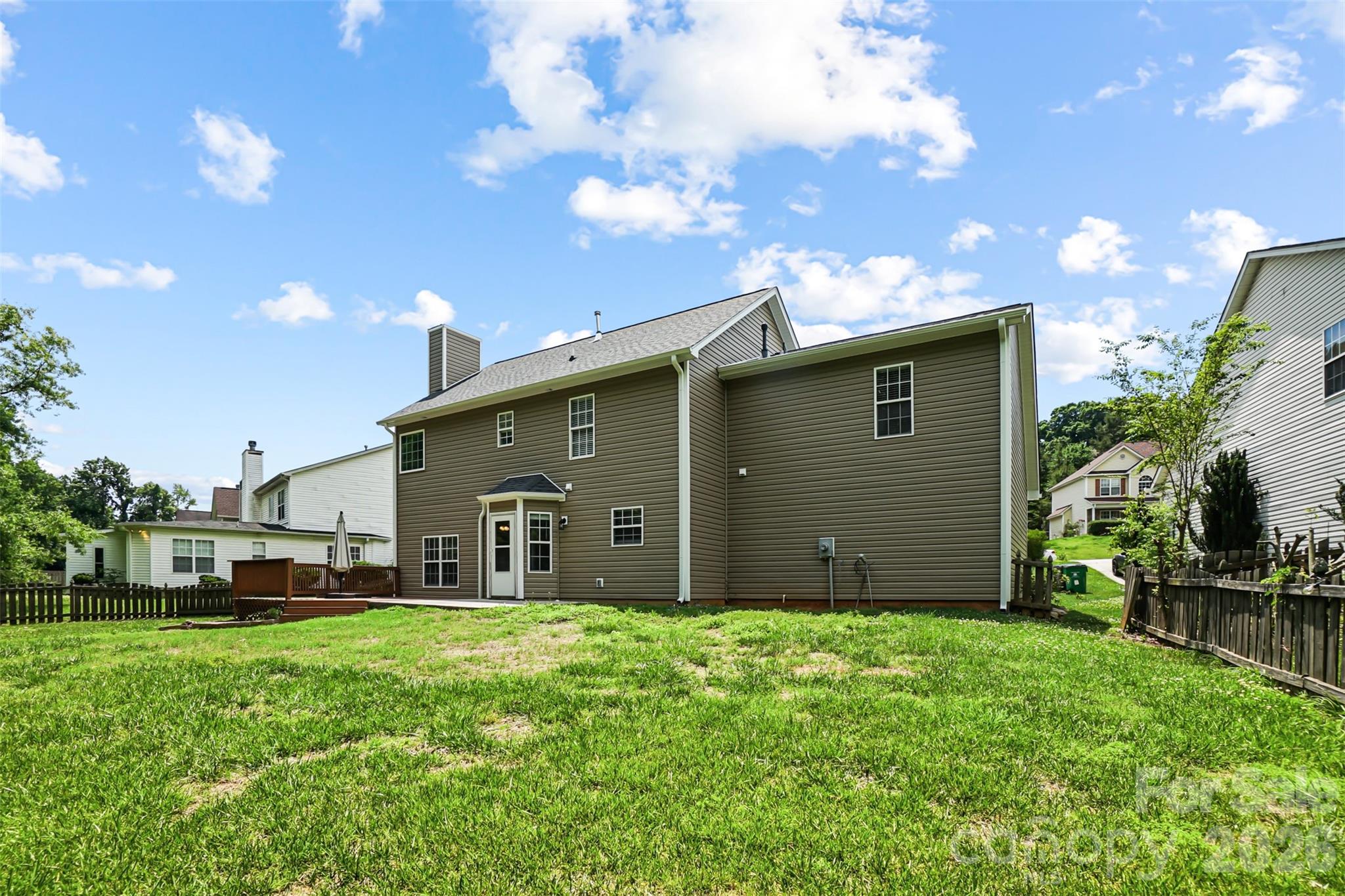 5012 Eagle Creek Dr, Charlotte, NC 28269