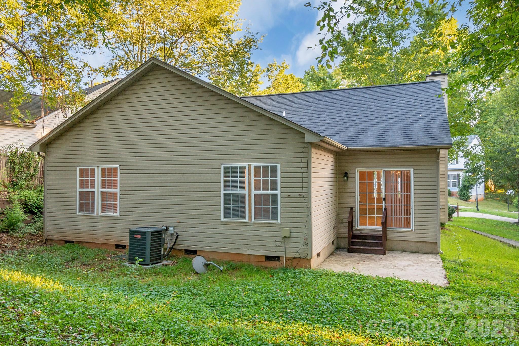 5322 Chinemist Ct, Charlotte, NC 28269
