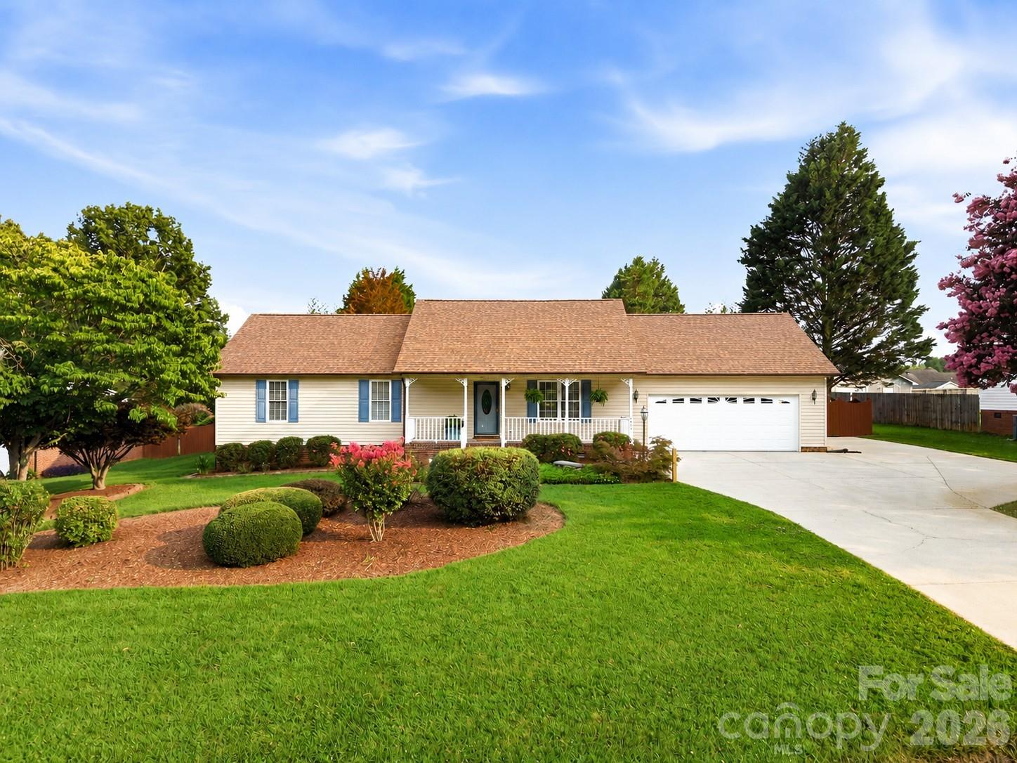 3892 Stoney Creek Dr, Lincolnton, NC 28092