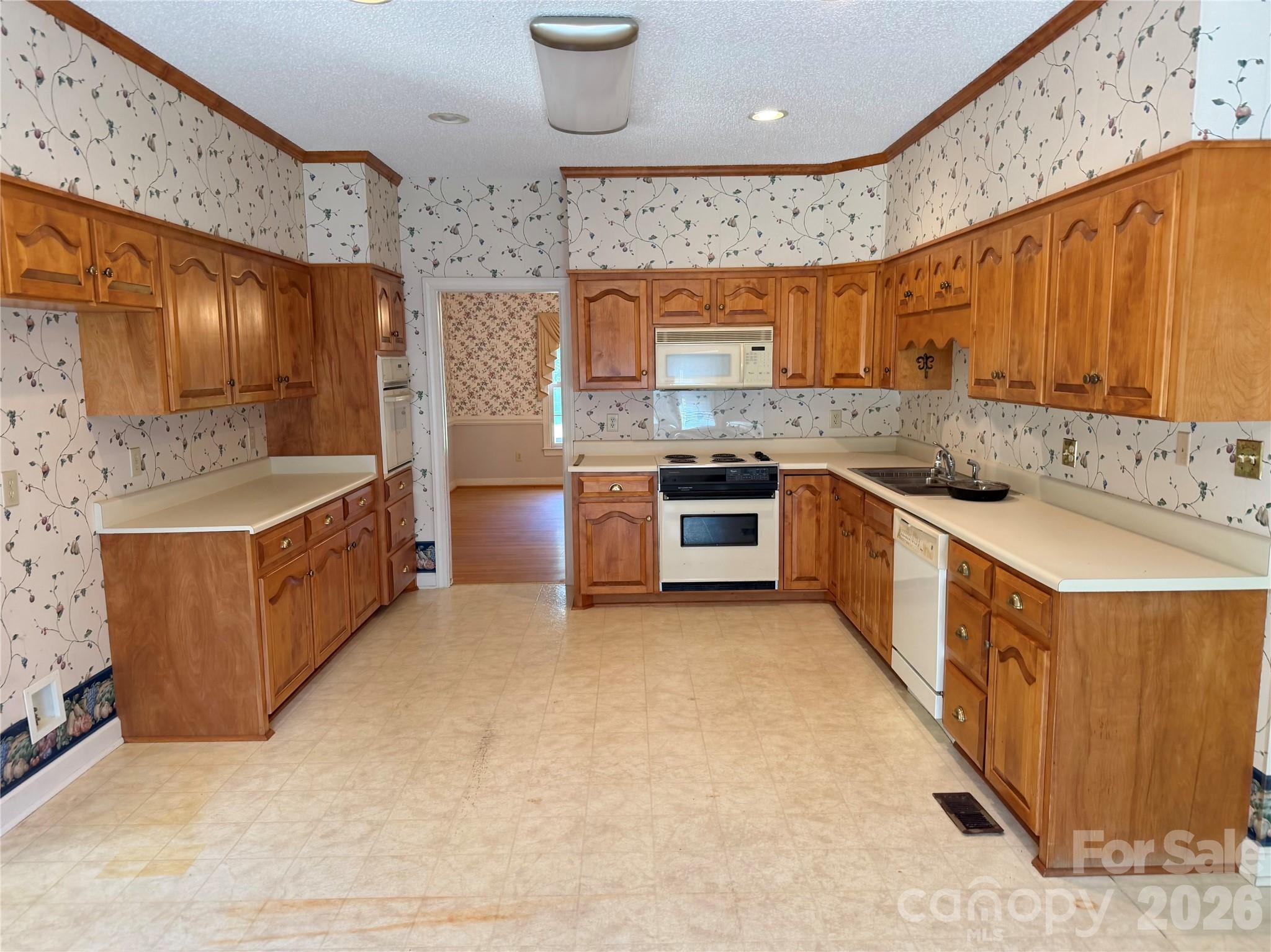 128 Temple Ln, Blacksburg, SC 29702