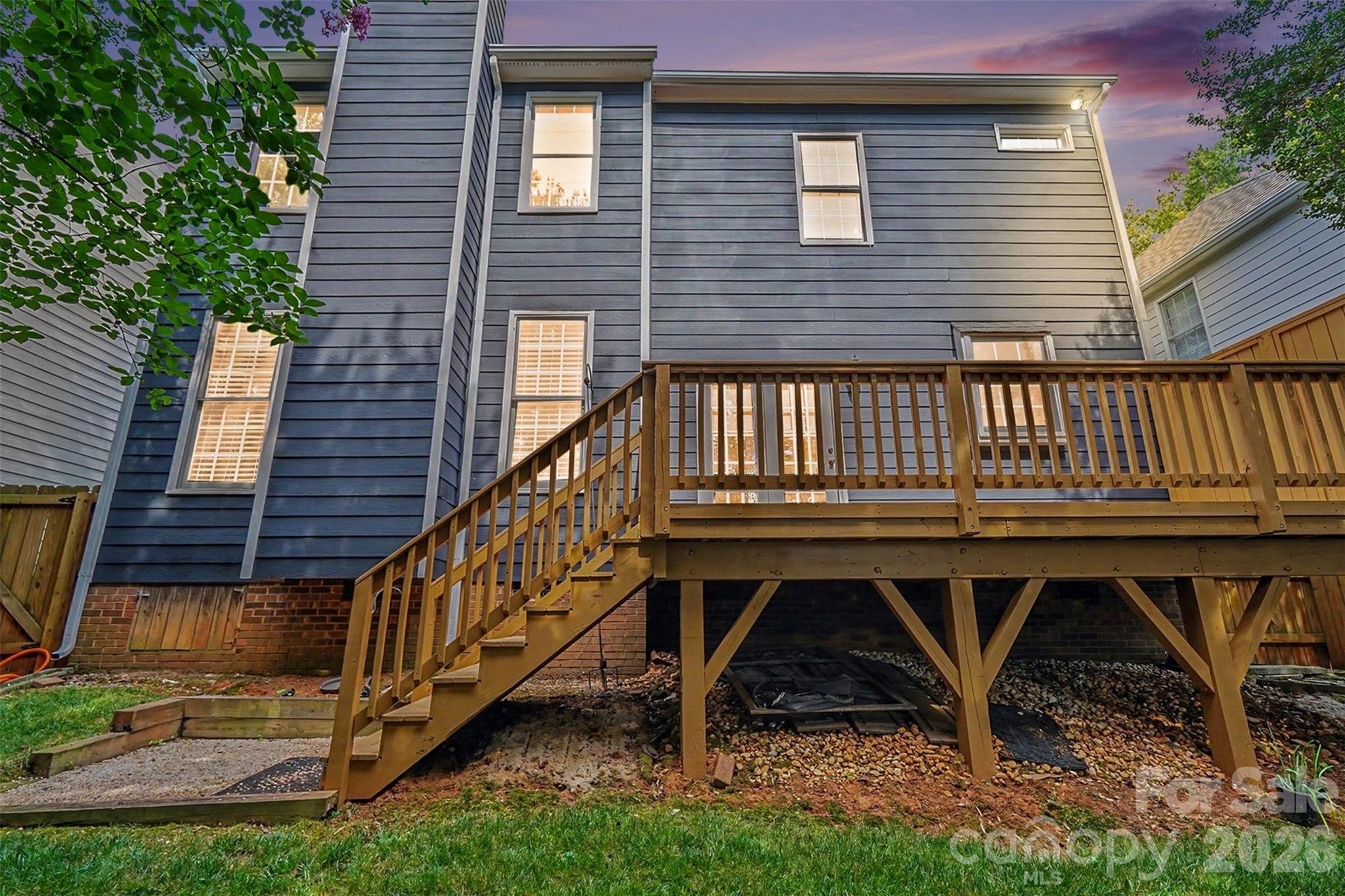 1926 Dunhill Dr, Charlotte, NC 28205