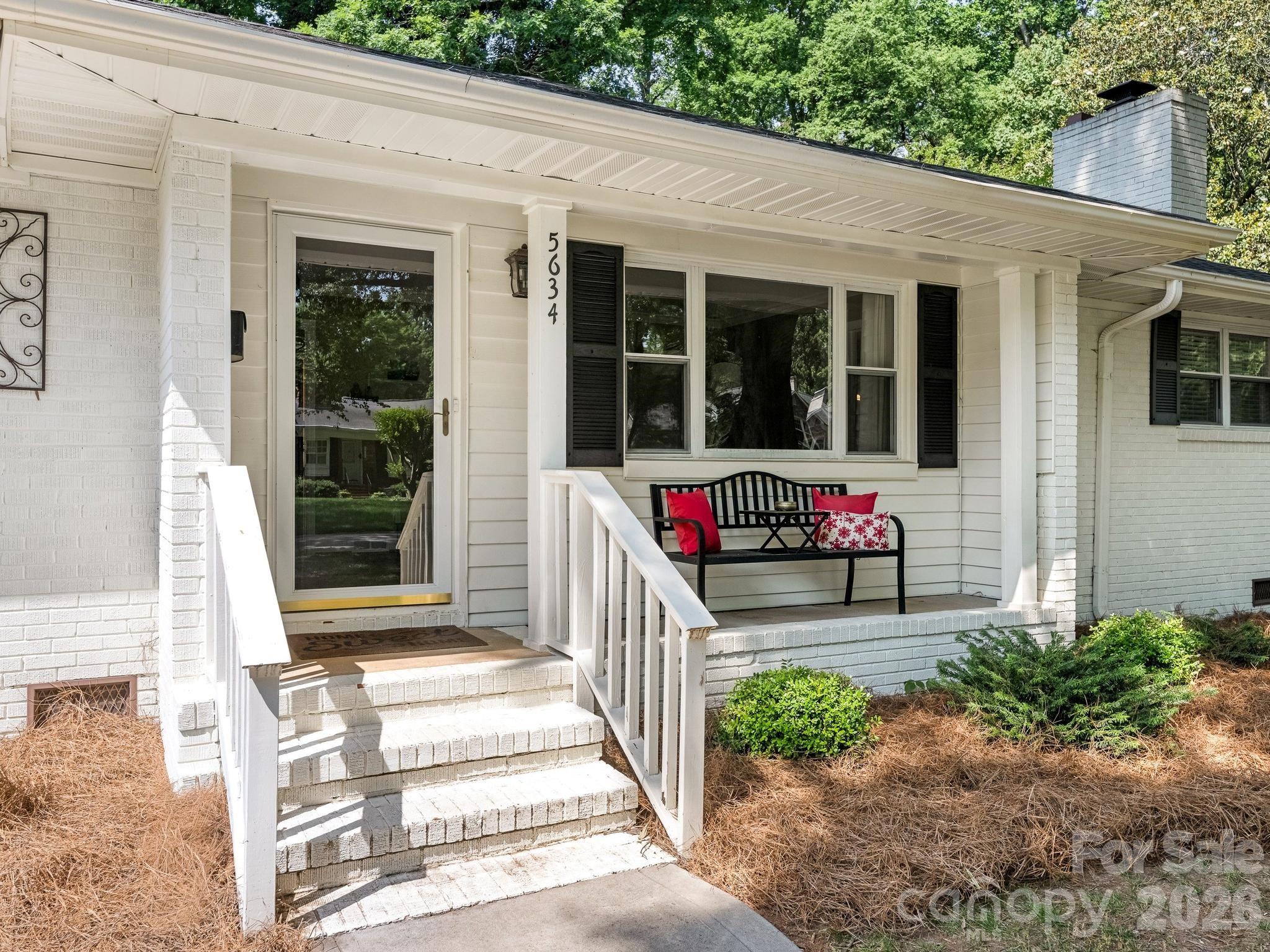 5634 Wedgewood Dr, Charlotte, NC 28210