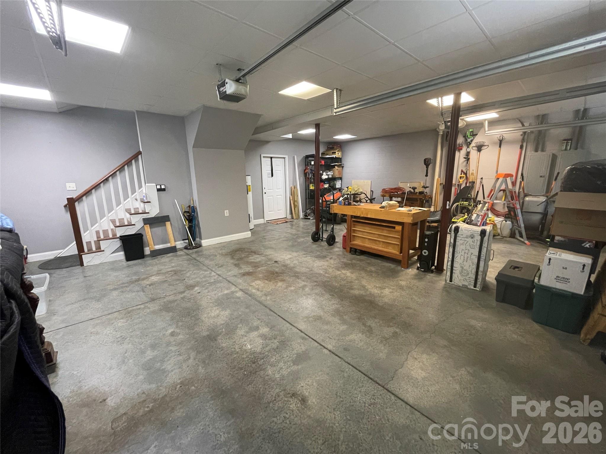 162 Twin Lakes Dr, Statesville, NC 28625