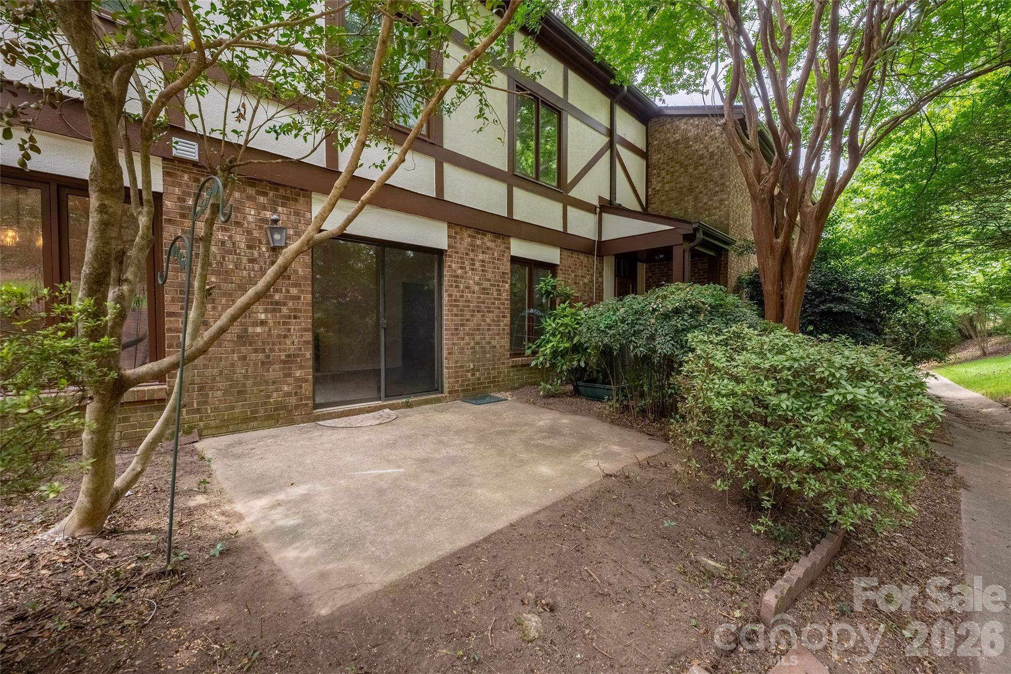 7226 Quail Meadow Ln, Charlotte, NC 28210