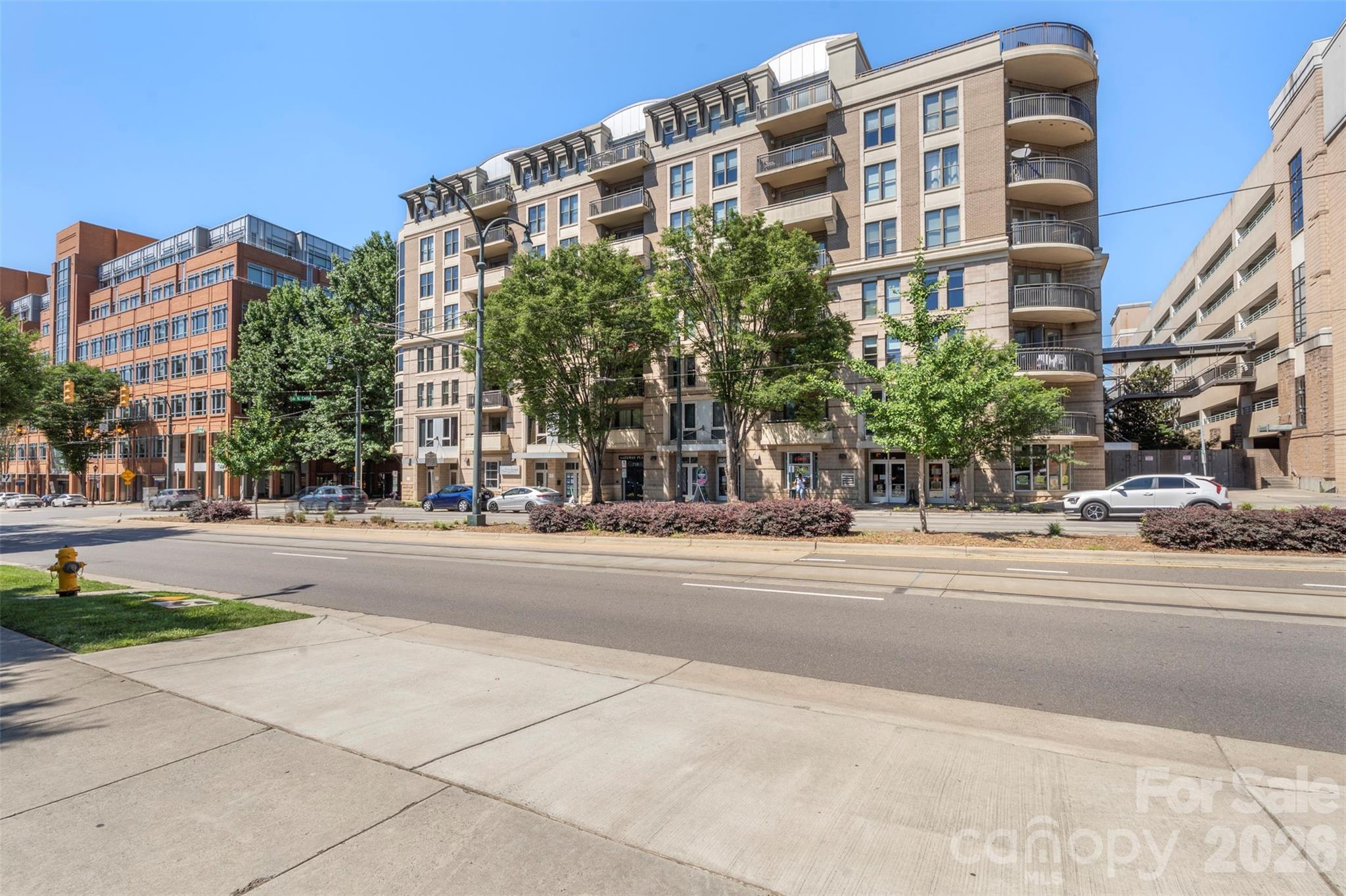 718 W Trade St #801, Charlotte, NC 28202