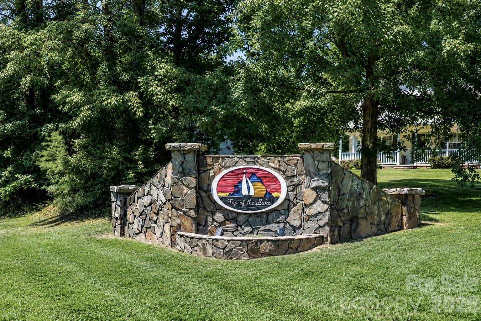105 Lake Top Ln, Statesville, NC 28677