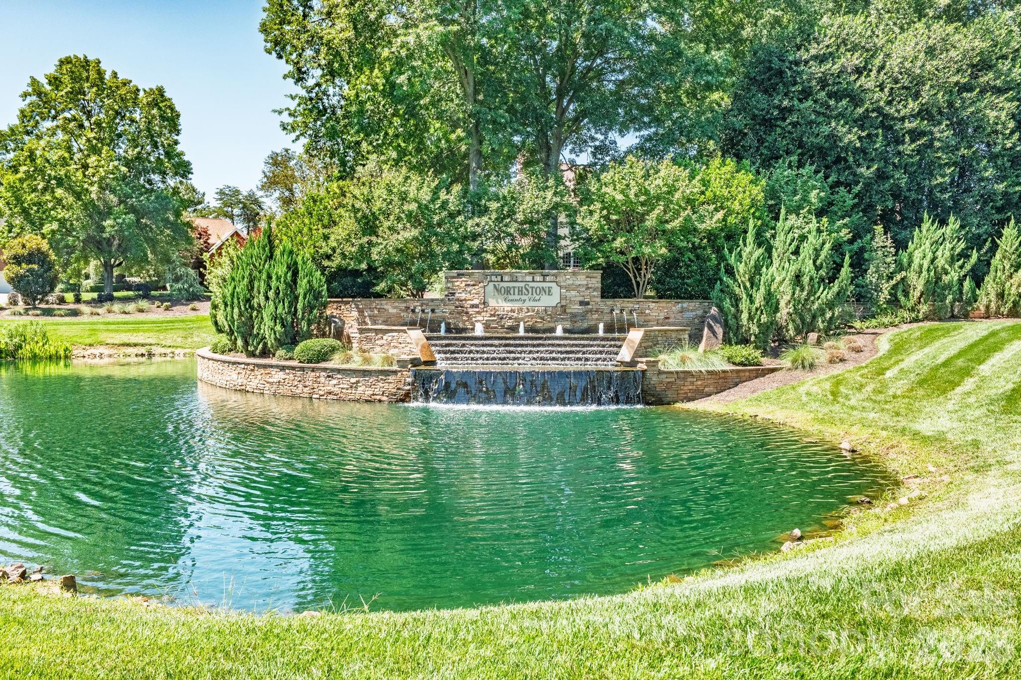 15936 Northstone Dr, Huntersville, NC 28078