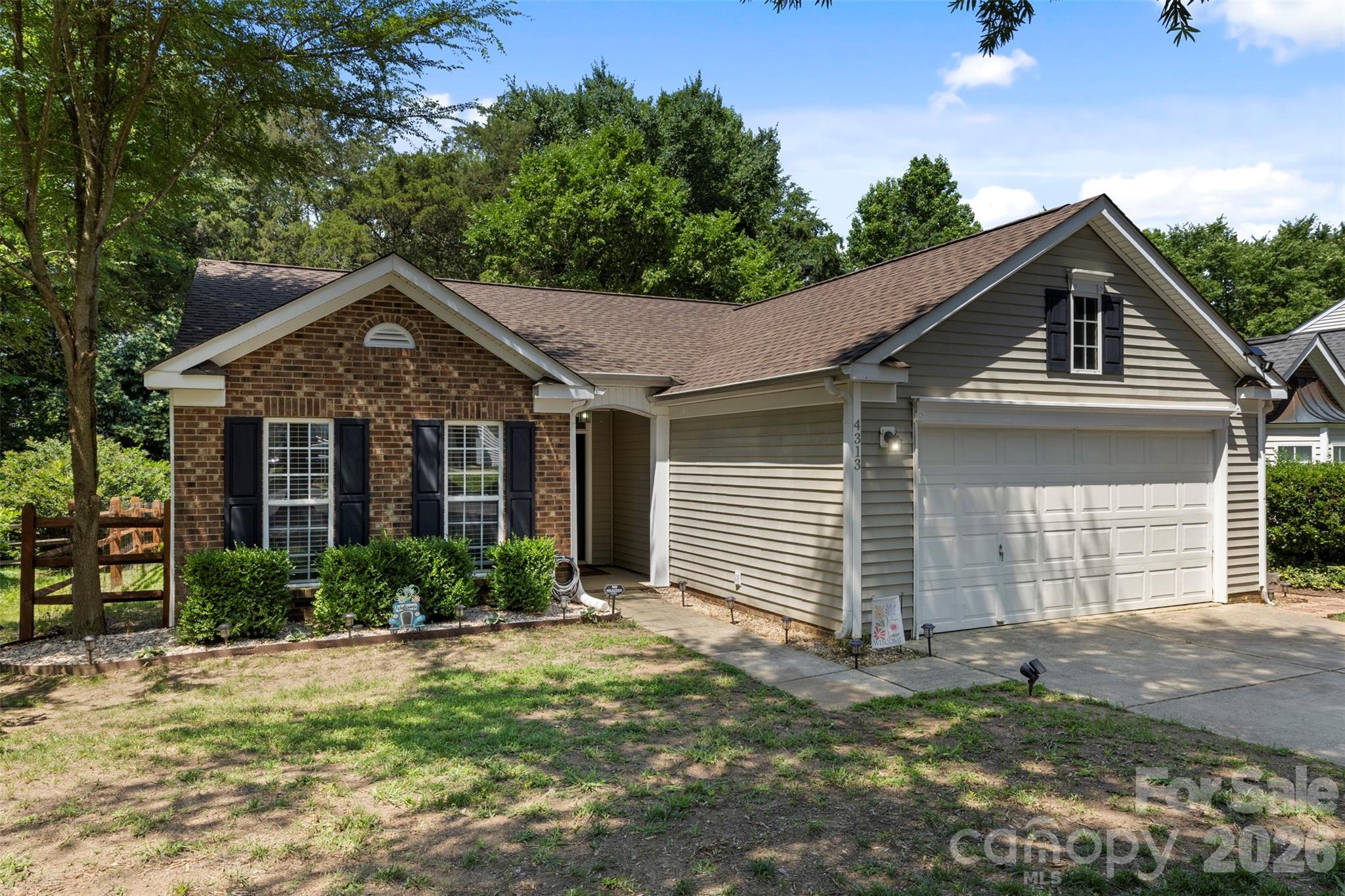 4313 Bubbling Brook Ct, Charlotte, NC 28278