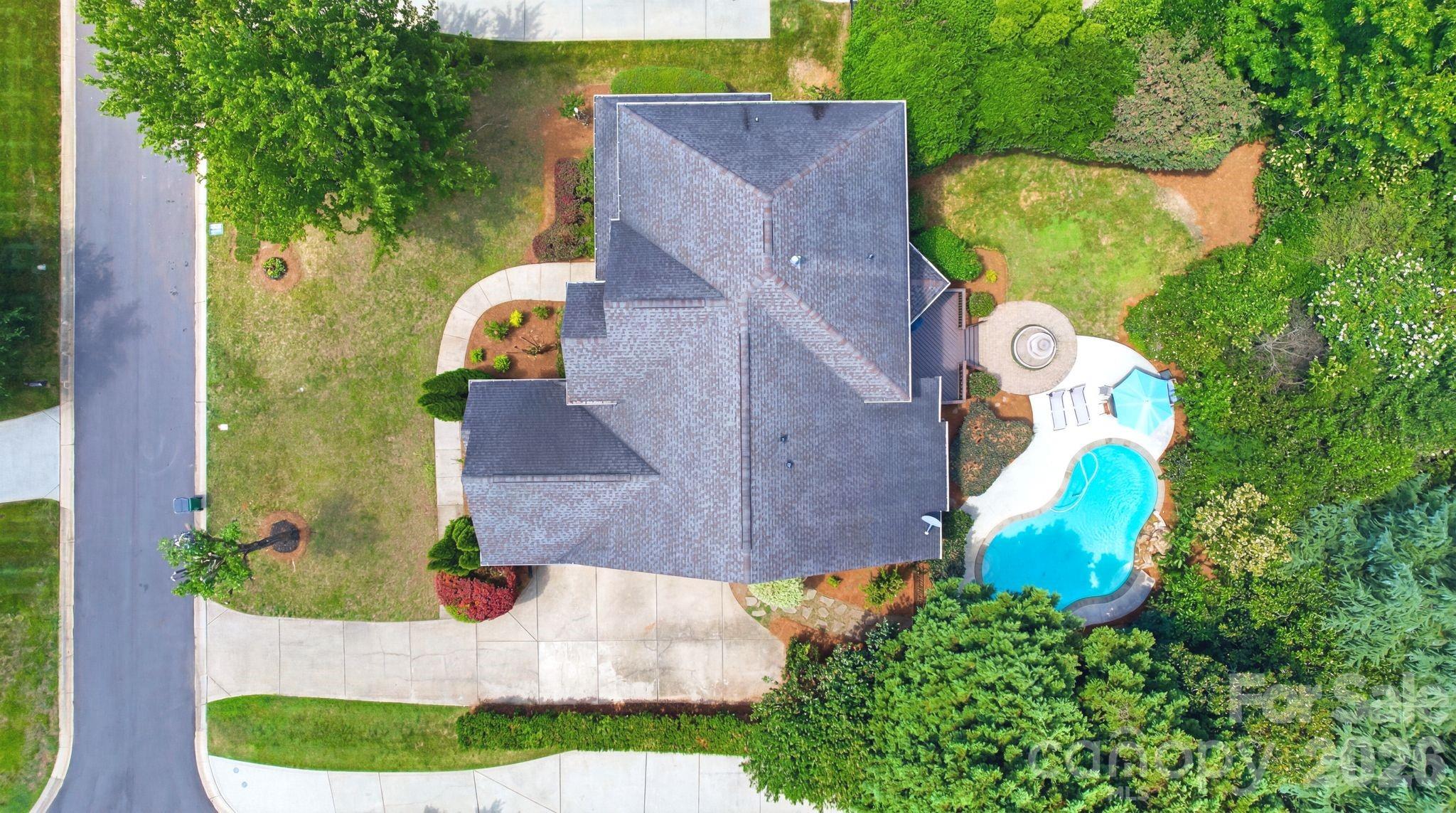 12319 Summer Breeze Ct, Charlotte, NC 28277