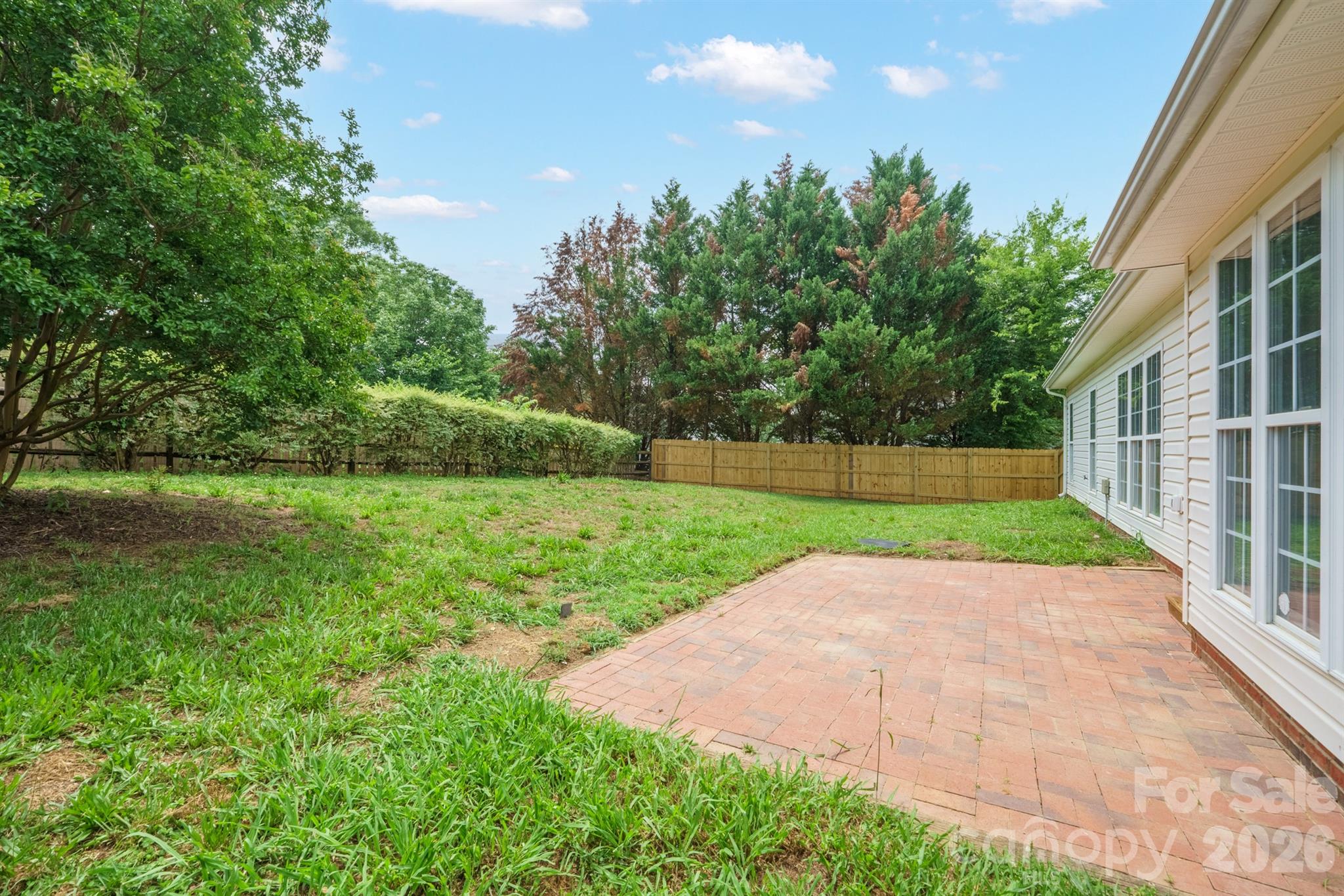 13409 Planters Row Dr, Charlotte, NC 28278