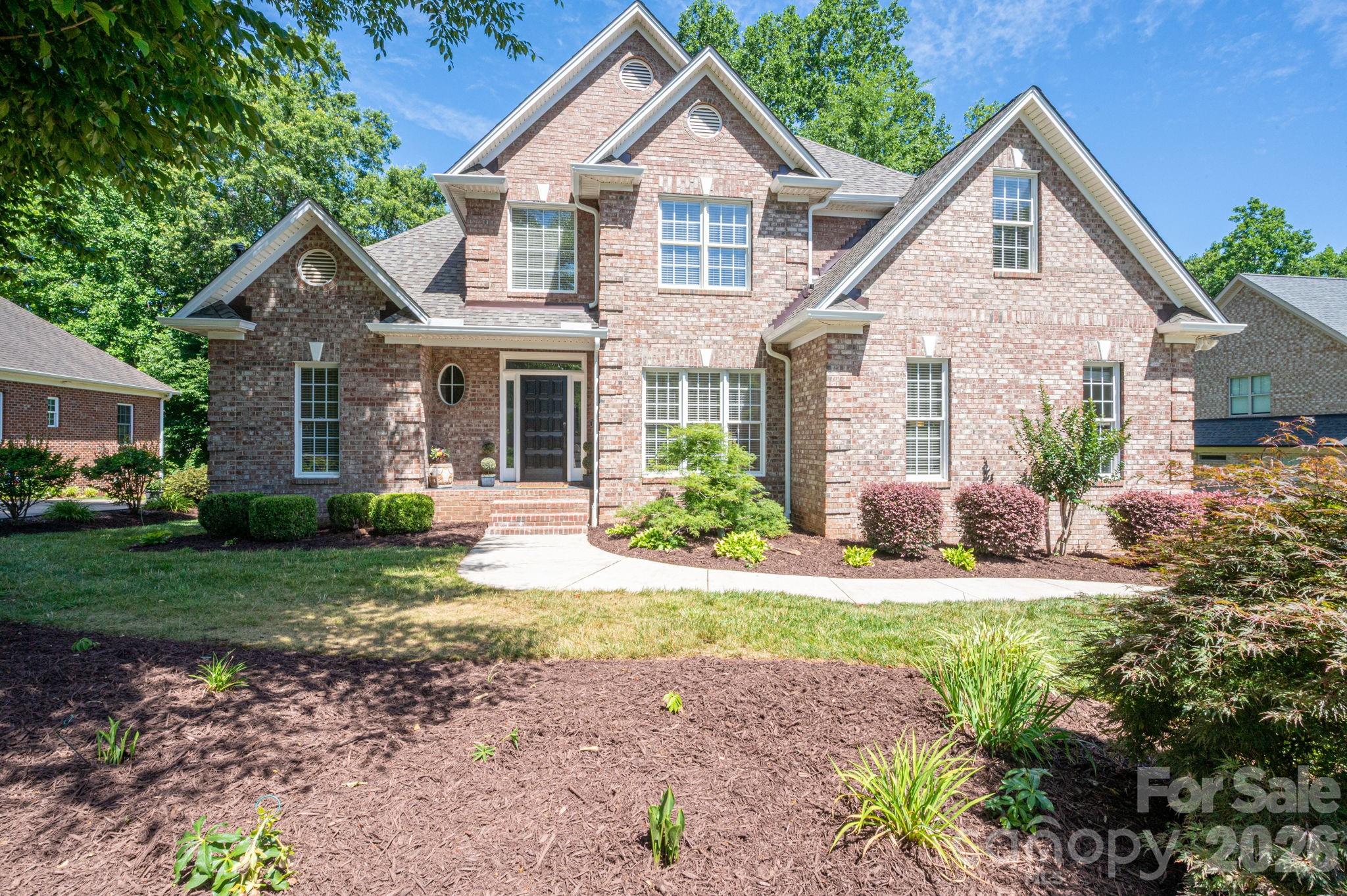 4017 Foxes Trl, Cramerton, NC 28032