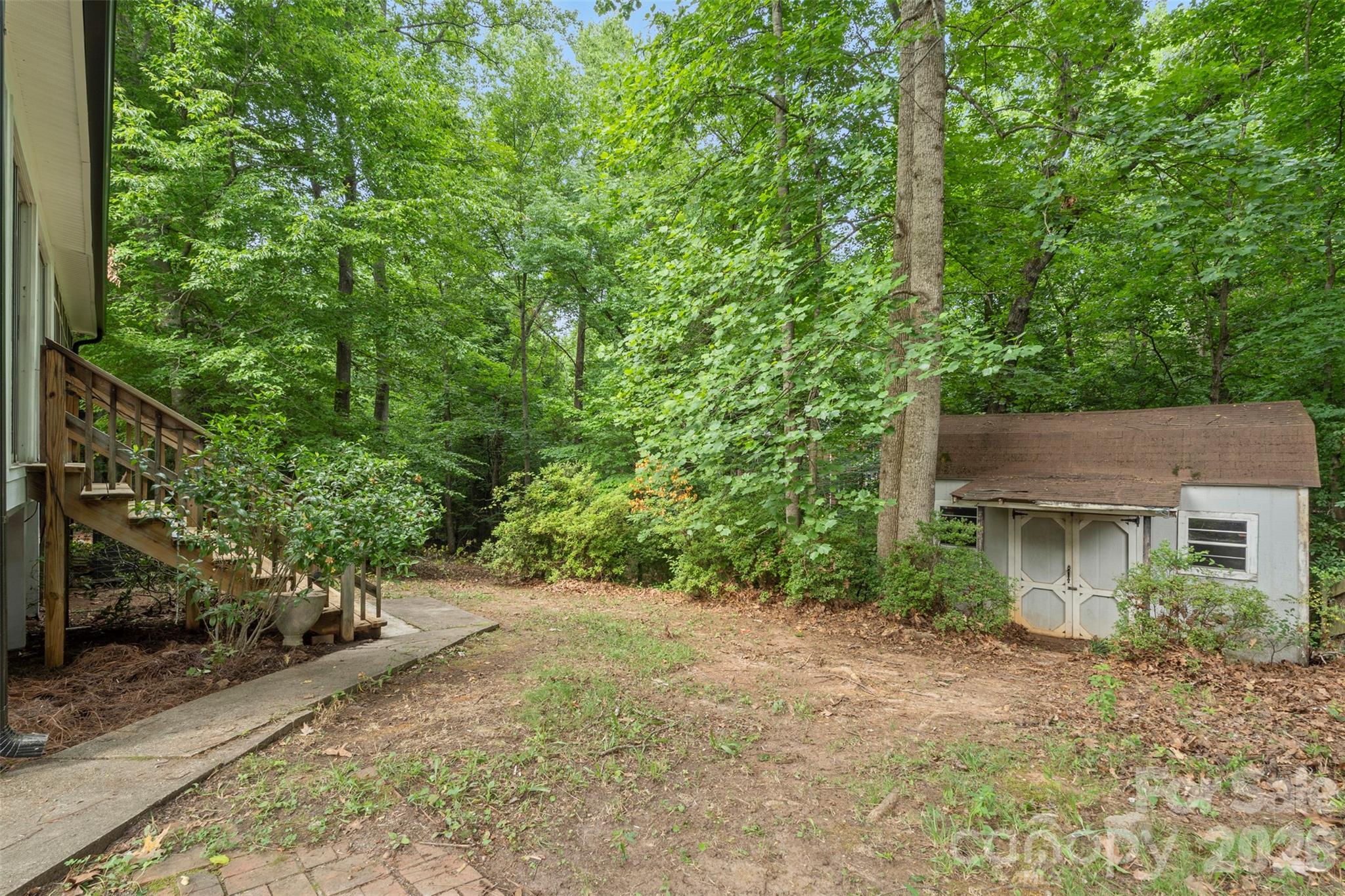 711 King Arthur Dr, Gastonia, NC 28056