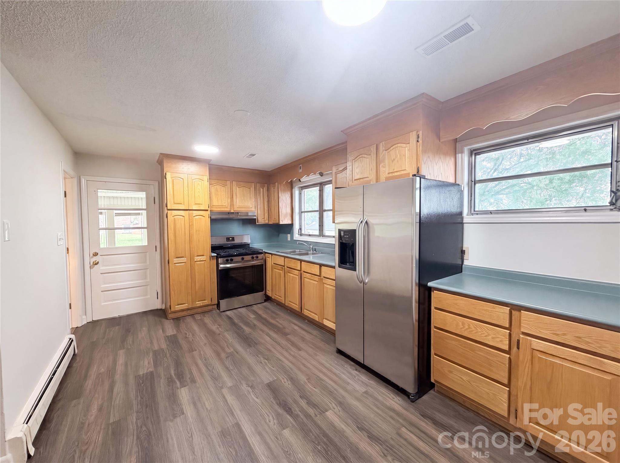 1580 W Cloaninger Ave, Statesville, NC 28625