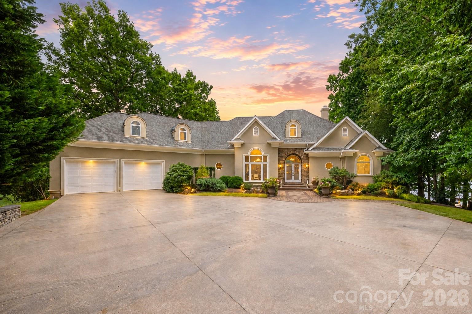 2161 Windy Oaks Rd, Fort Mill, SC 29708