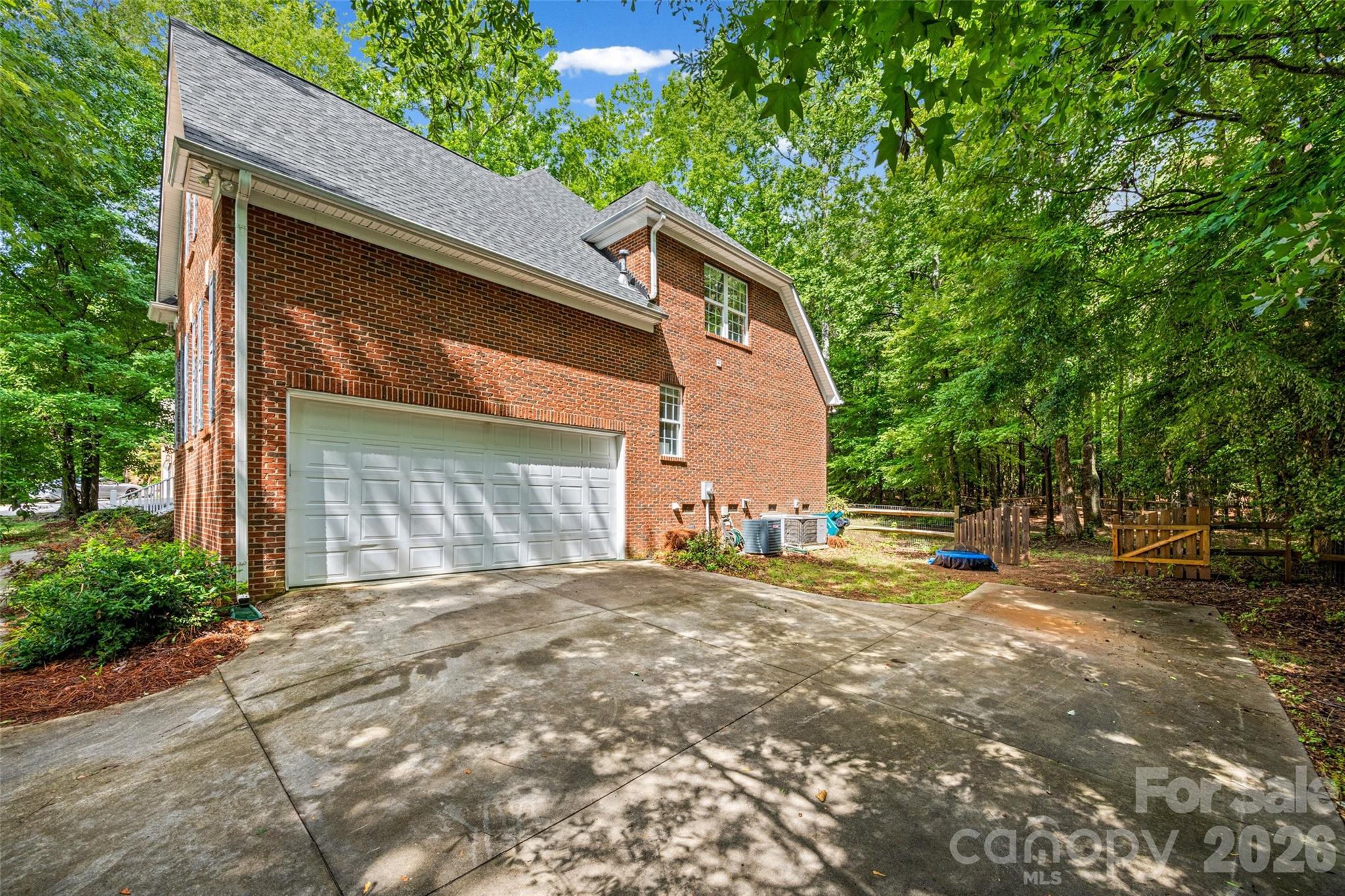 2035 Slippery Rock Cv, Clover, SC 29710