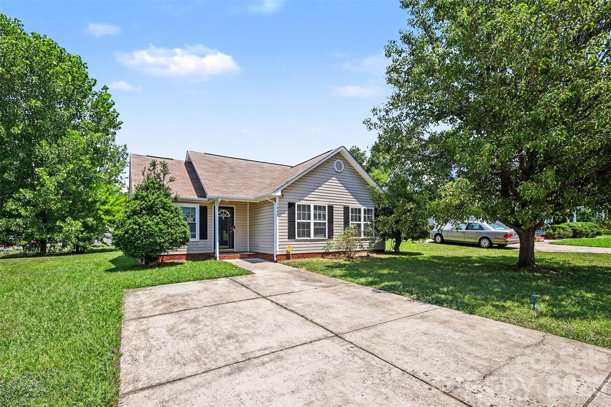 1440 Bells Knox Rd, Charlotte, NC 28214