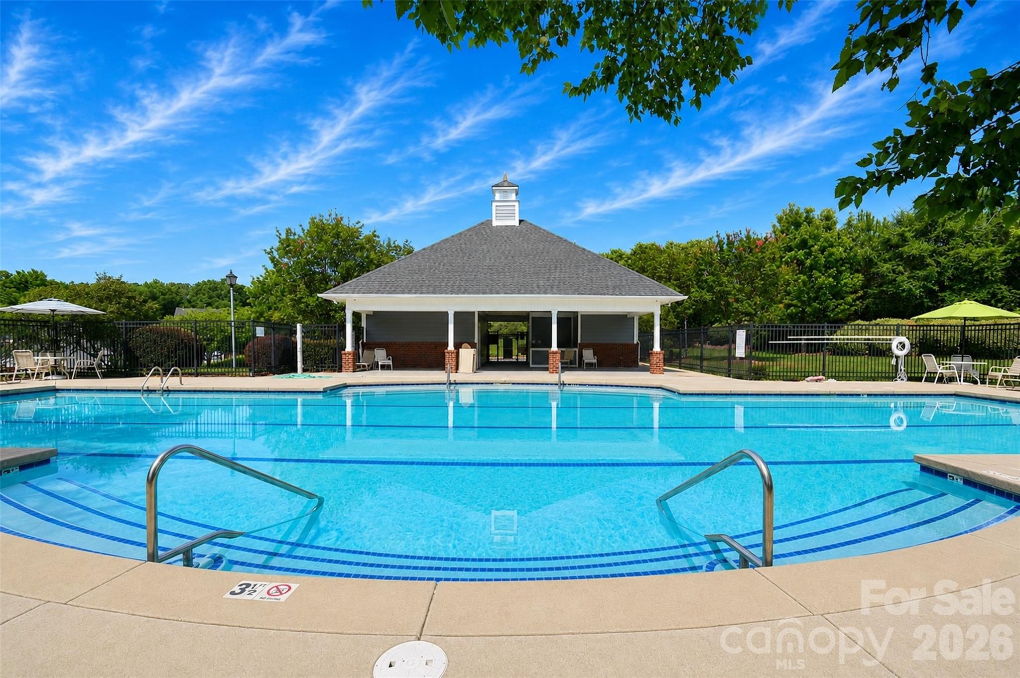 4913 Sunburst Ln, Charlotte, NC 28213