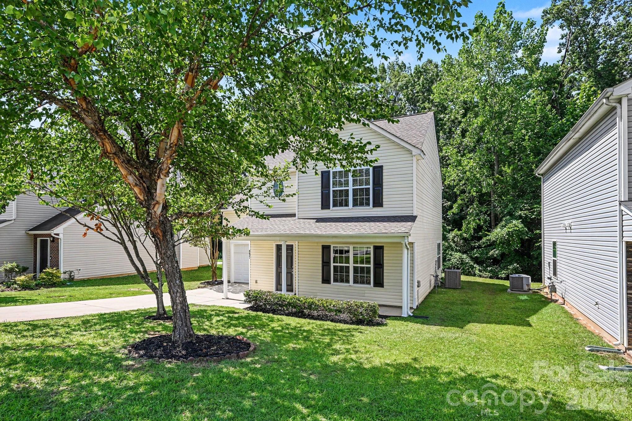 8621 Berrybrook Ln, Charlotte, NC 28269