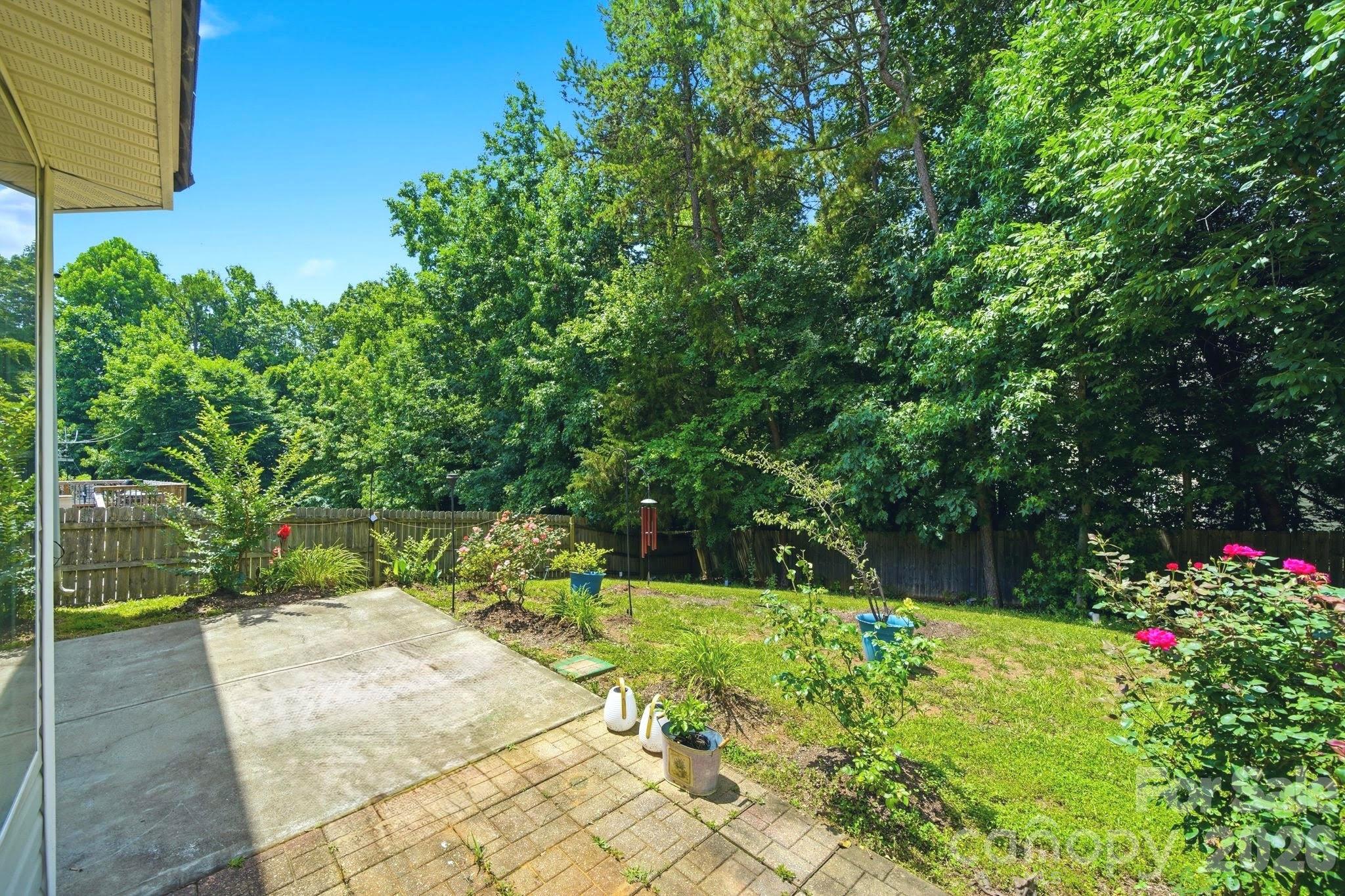 8505 Delamere Ln, Charlotte, NC 28269