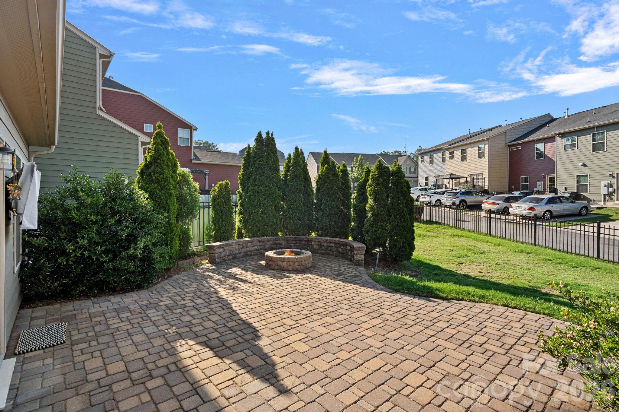 3719 Dolly Madison Rd, Charlotte, NC 28208